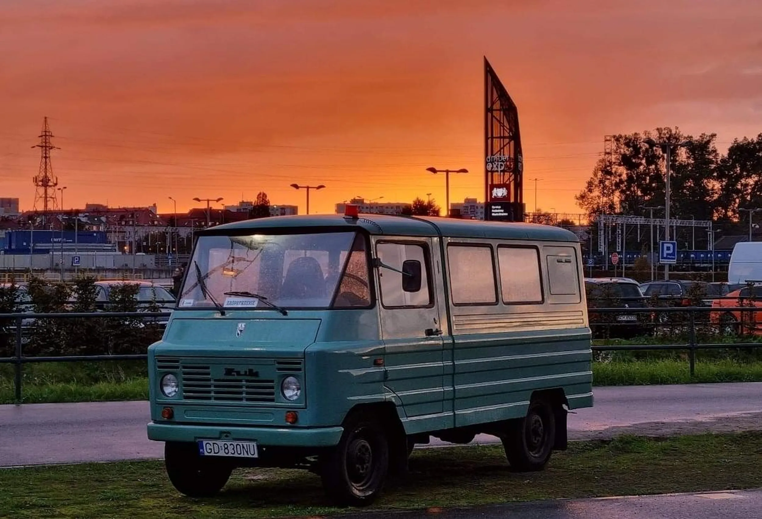 Nieźle wariacik trochę większy odemie kolorem przypomina trawę ale tą inną niż widzicie na codzień pozdrawiam