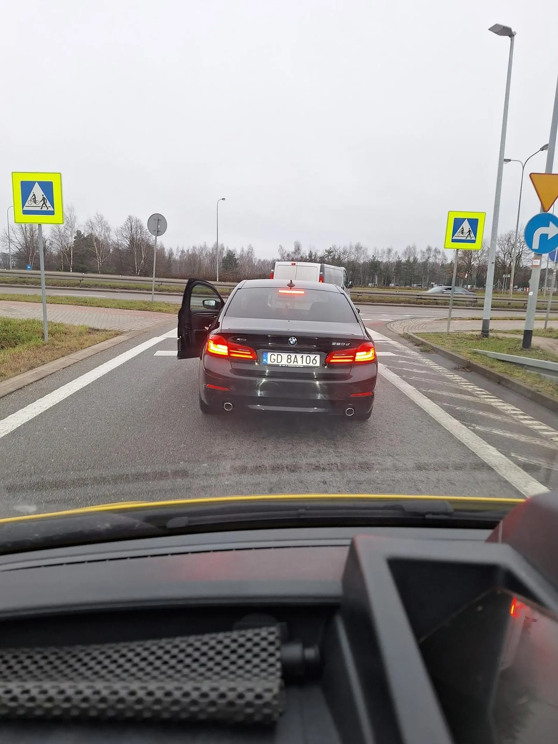 Sebix w bmw hamuje lawetę i wyskakuje po lomot