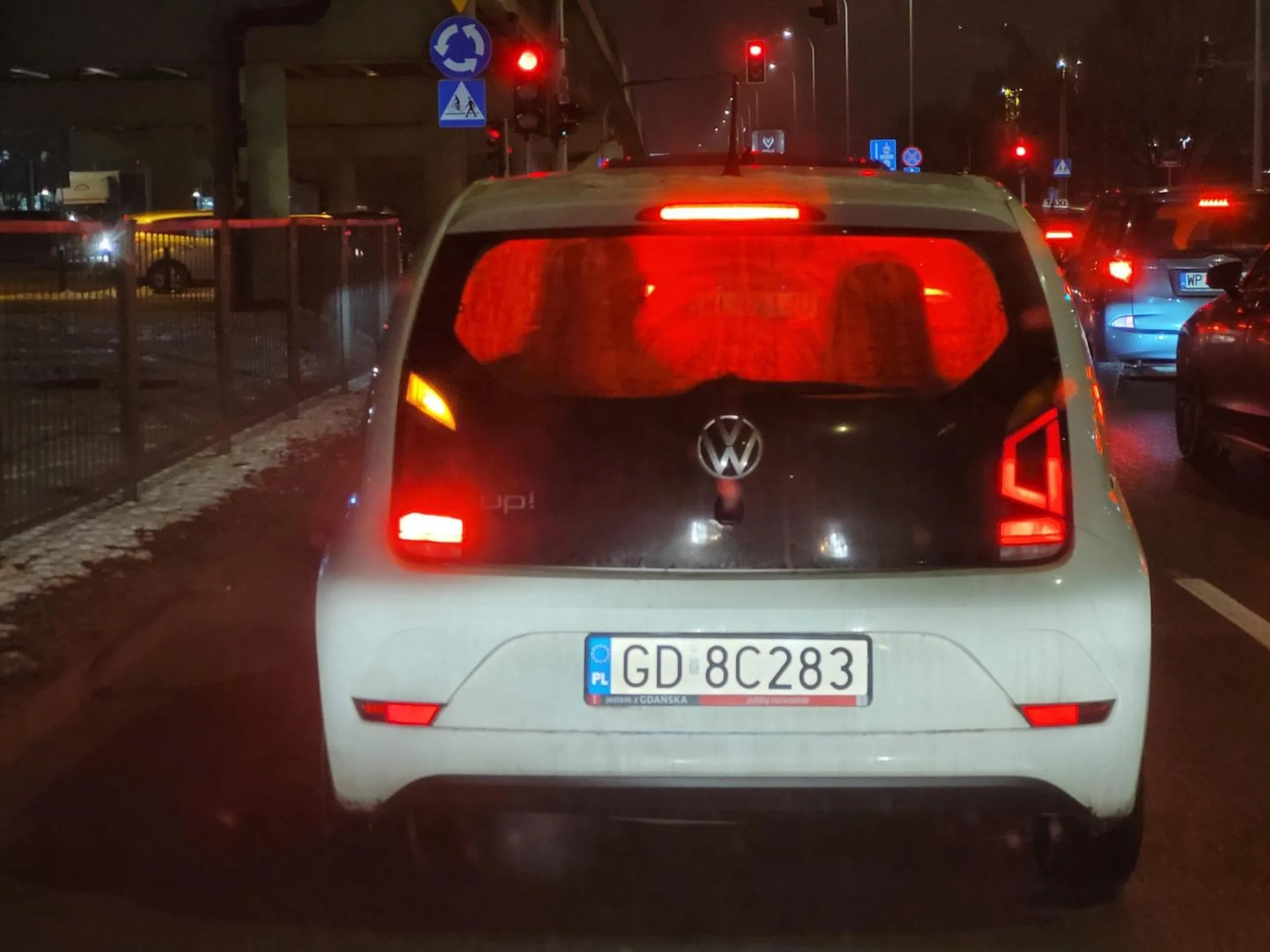 Przygłup zajezdzajacy droge, wymuszajacy pierwszeństwo