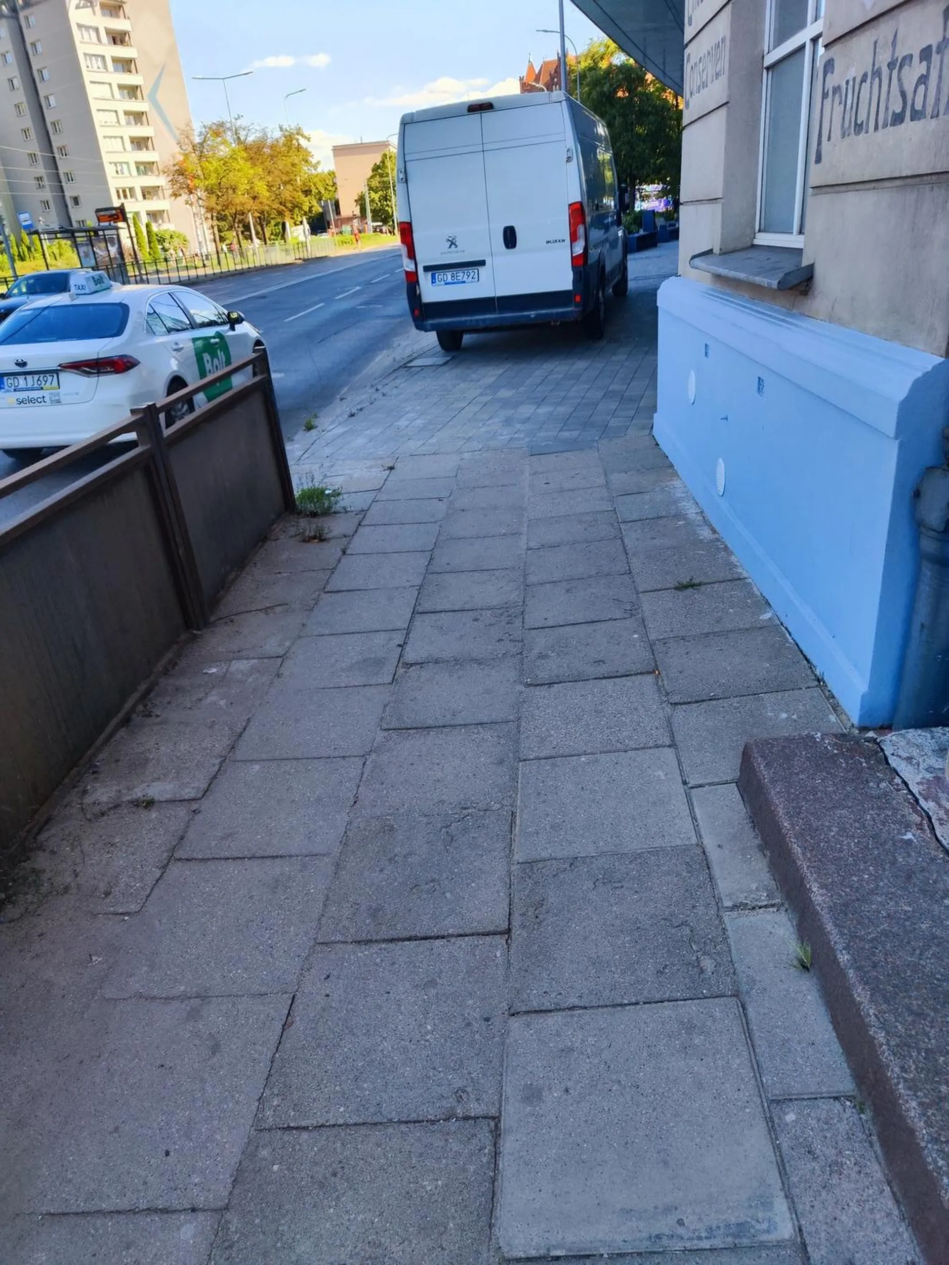 Parkowanie na chodniku