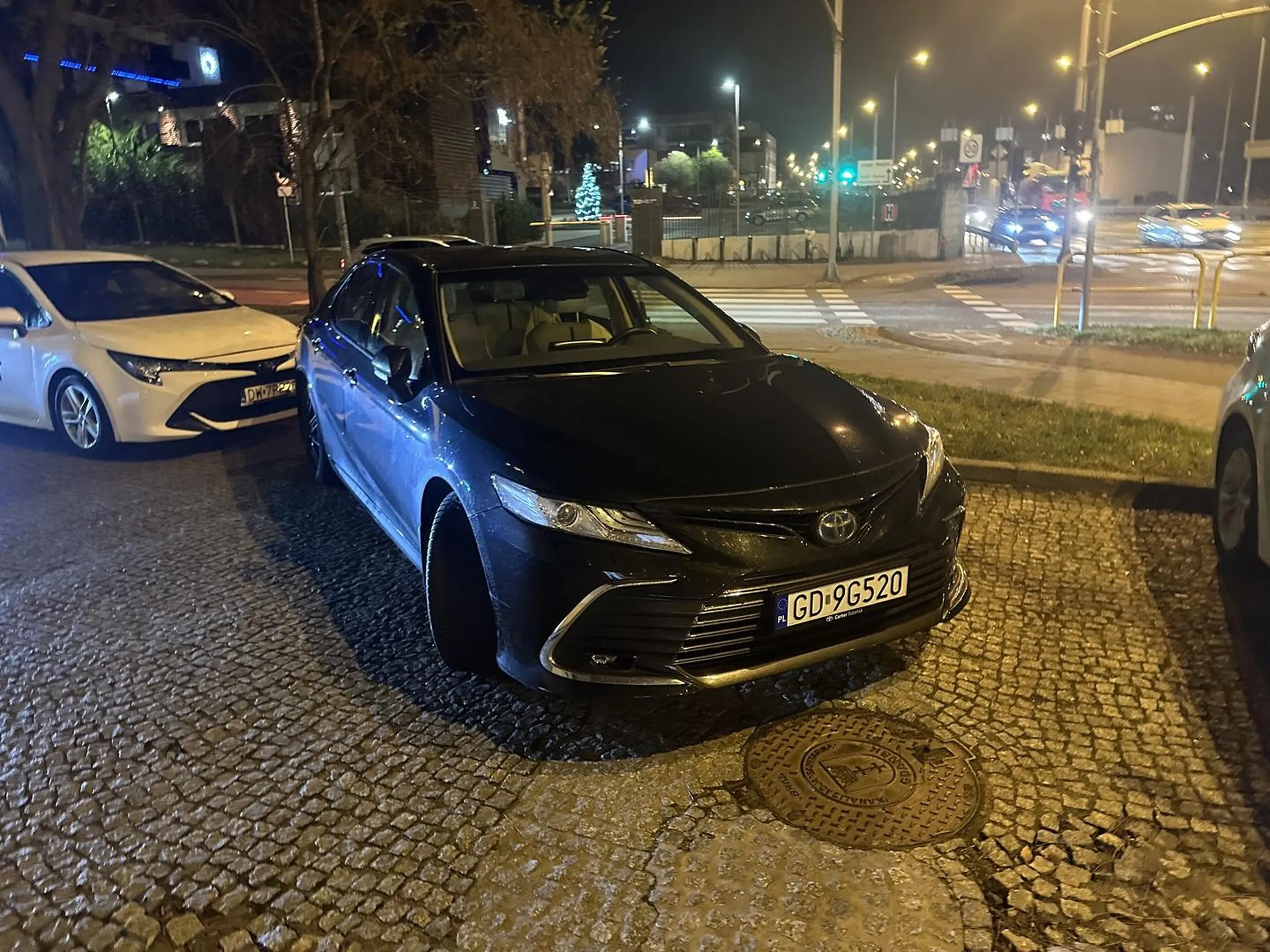 Zazdroszczę umiejętności cymbale. Następnym razem z przyjemnością chętnie wezwę lawetę na twój koszt i zostawię fakturę za zarysowaną felgę