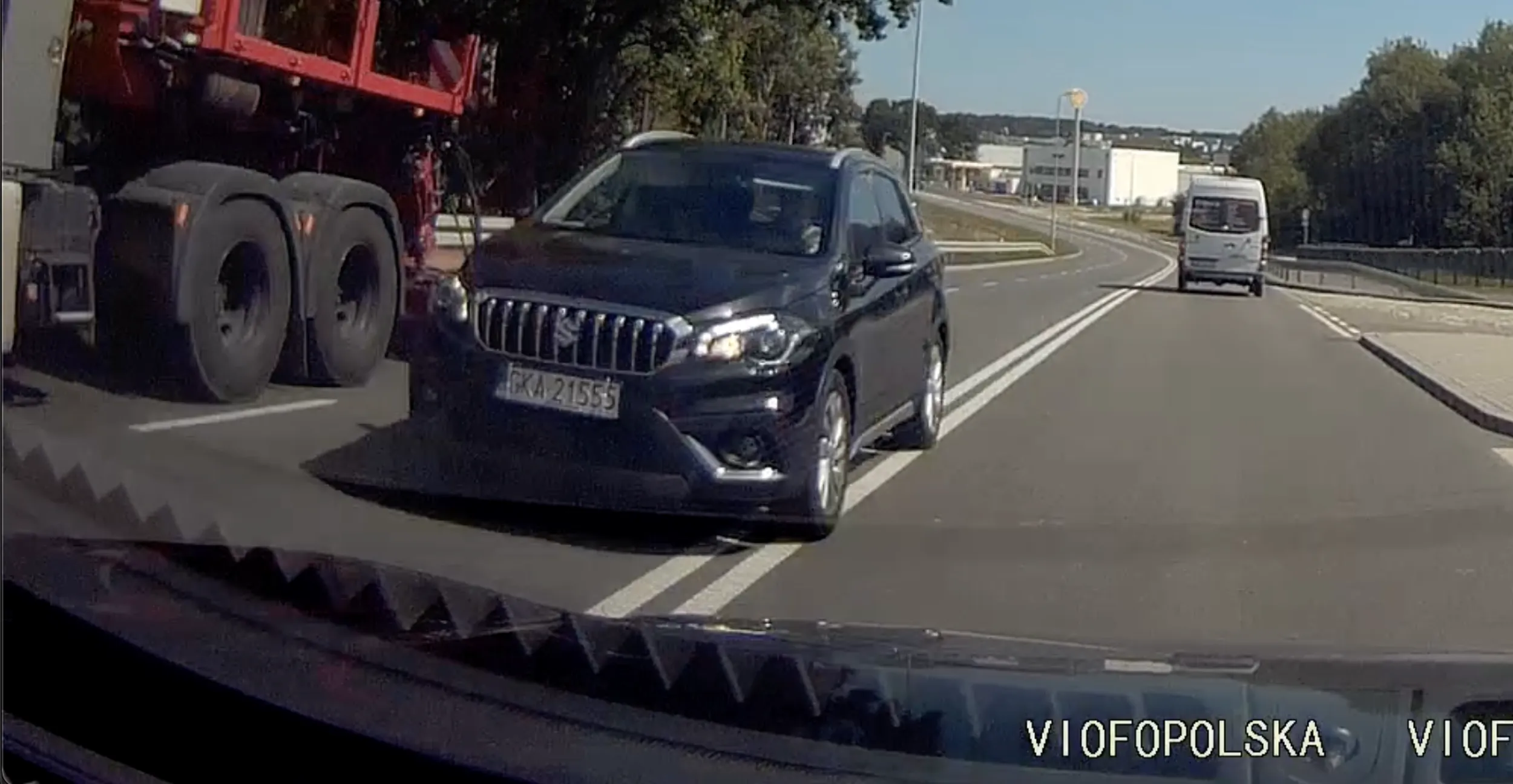 jak nie umiesz sie zmiescic w liniach to nie wyprzedzaj bo zabijesz kogos sieroto