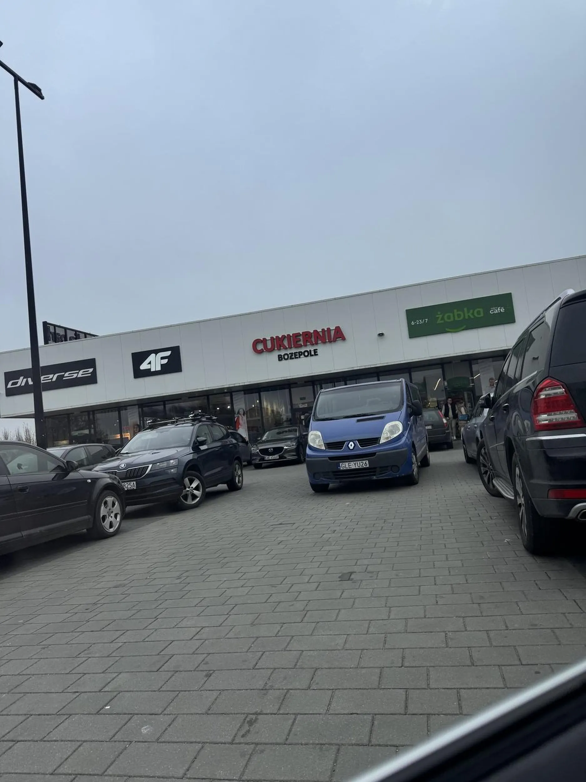 Zajebiscie ziomek stanąłeś na wyjeździe