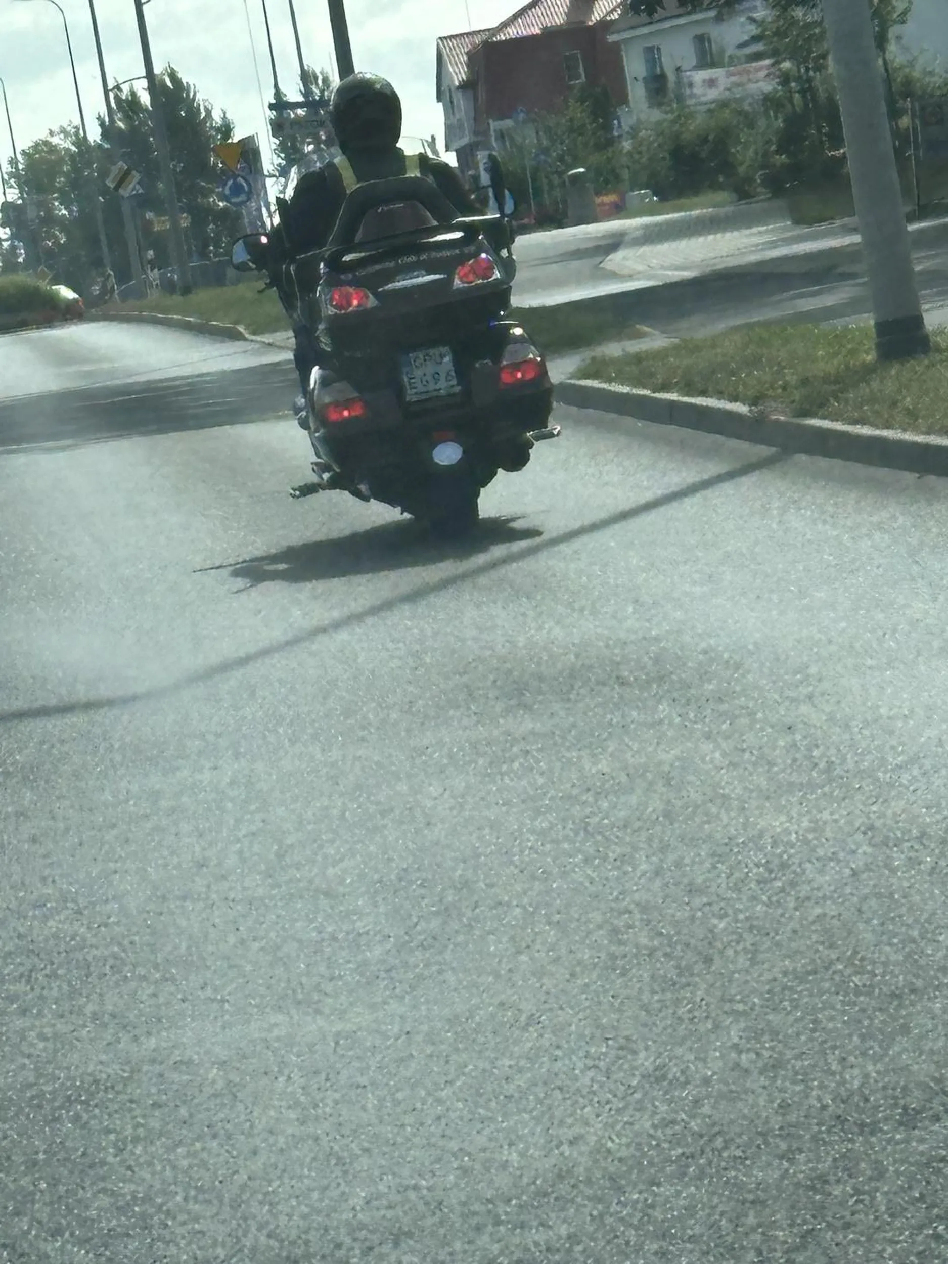 Cham na drodze jakich mało. Awanturnik i psychol…