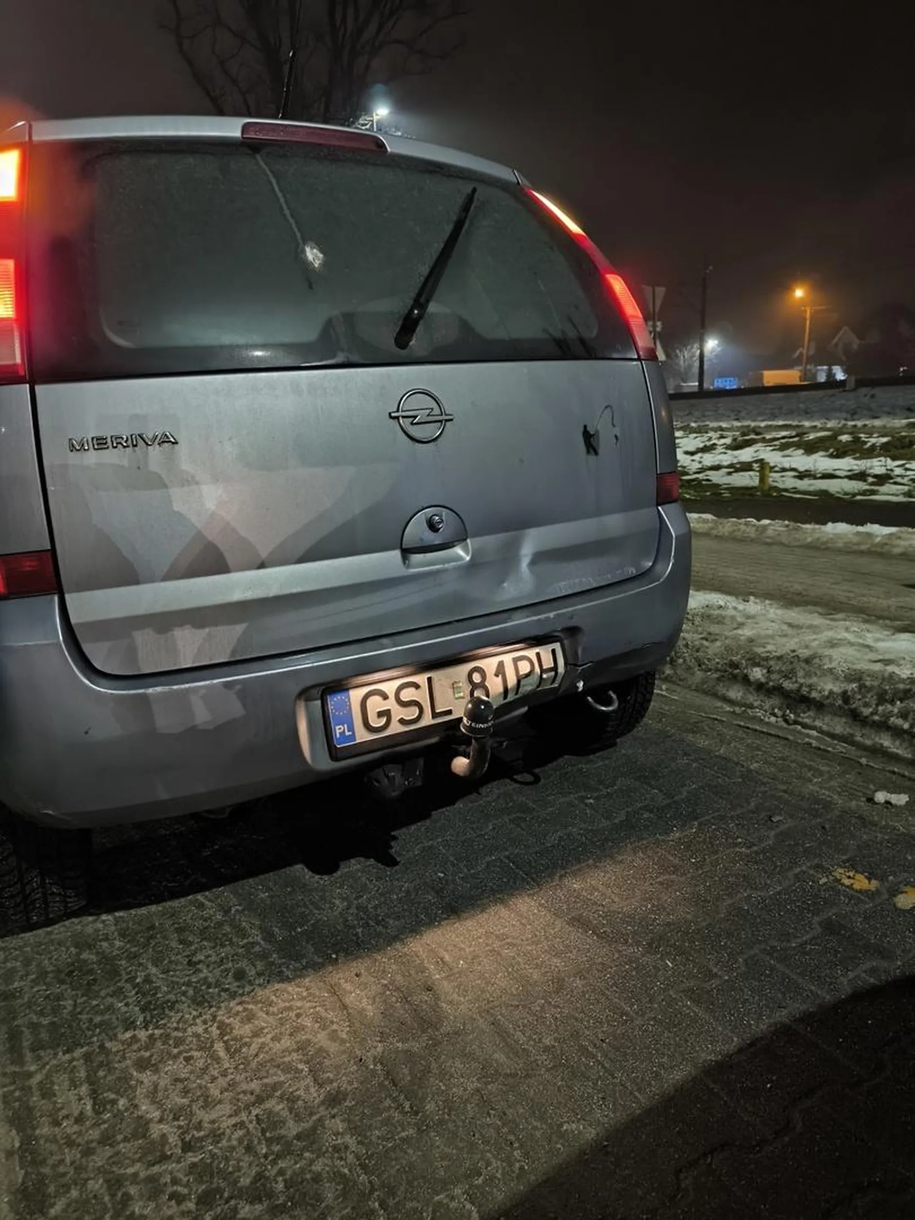 Gościu specjalnie hamuje na maxa i jedzie na ubezpieczenie żeby ktoś mu trafił tylko. Ja jednego dnia jak na niego wsiadłem co robi to zadzwonił nanPolicje i się zamknął w aucie. Drugiego dnia złapał innego na to samo ale oświadczenie spisali a auto nie zrobione nawet dalej.