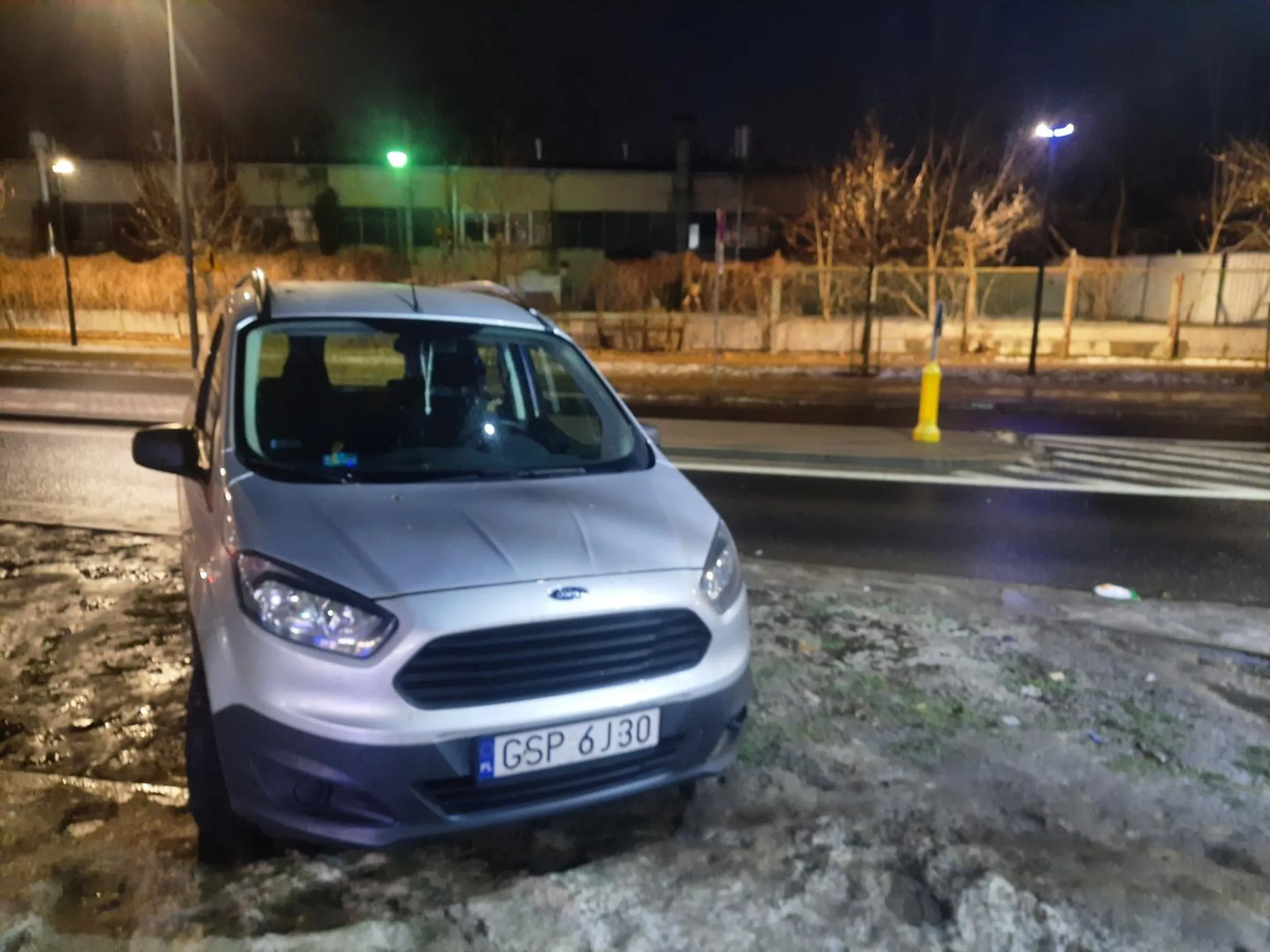 Idio*o odróżniasz trawnik od parkingu?