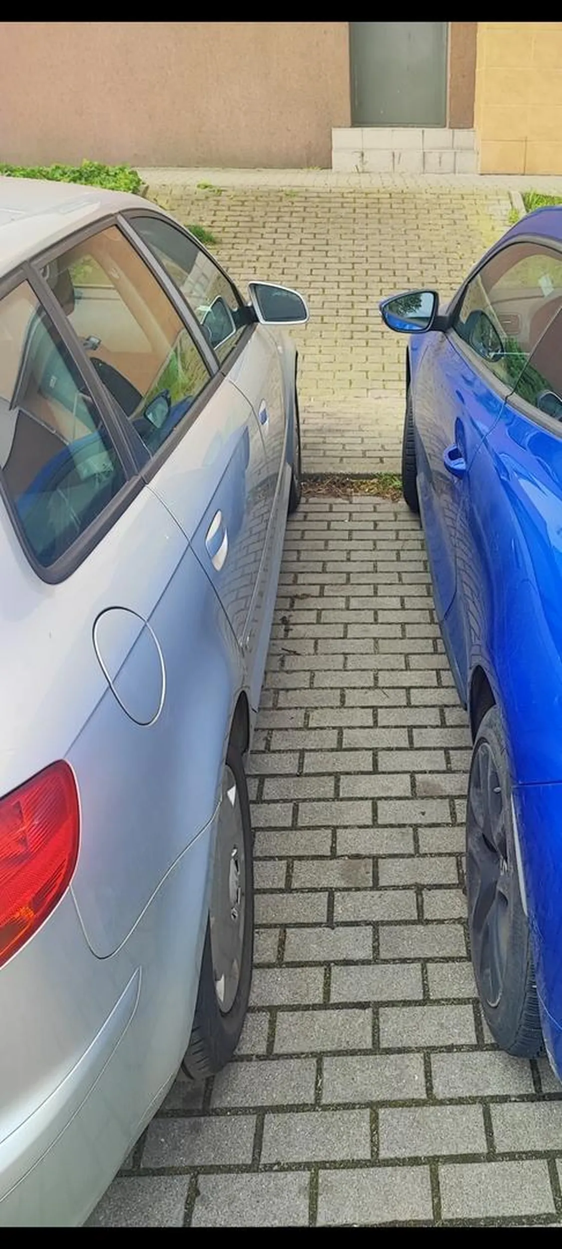 Ciezko wyrownac, myslec tylko o swoim, a ja sie musialem targac przed drzwi pasazera