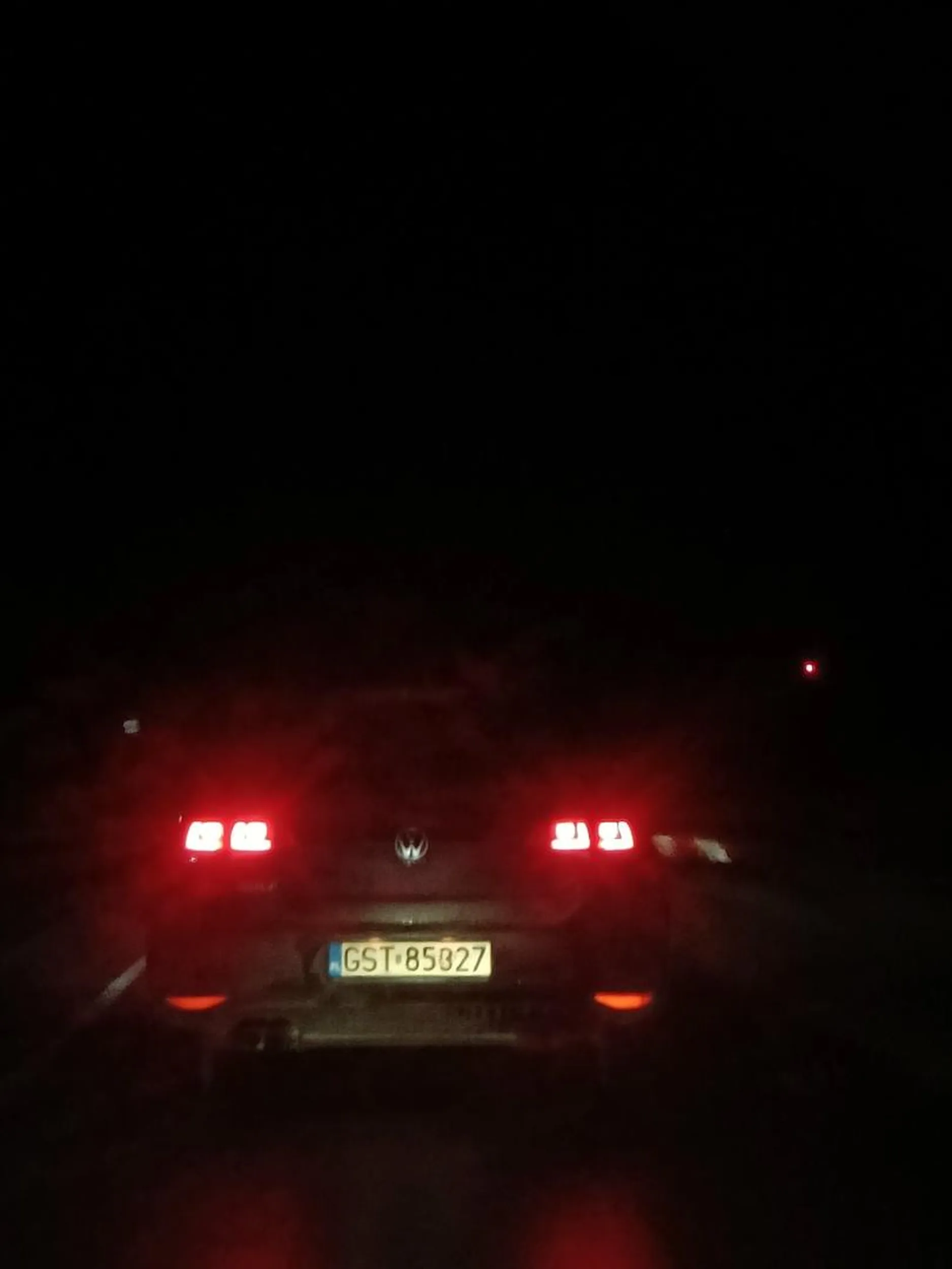 Kierowca wiecznie 60 miasto 60 po za 60 na 40 też jedzie kur@$&_ 60...