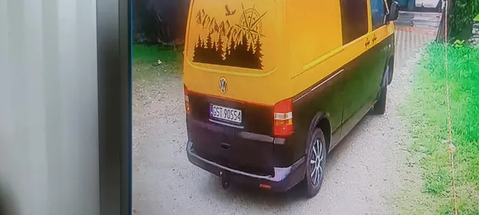 Brudasy. Podrzucają śmieci na prywatny teren