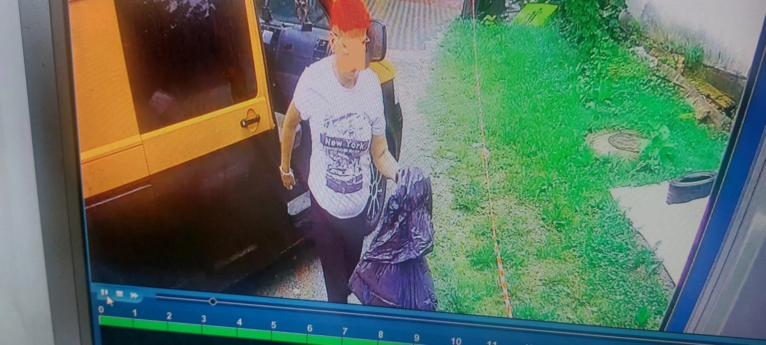 Brudasy. Podrzucają śmieci na prywatny teren