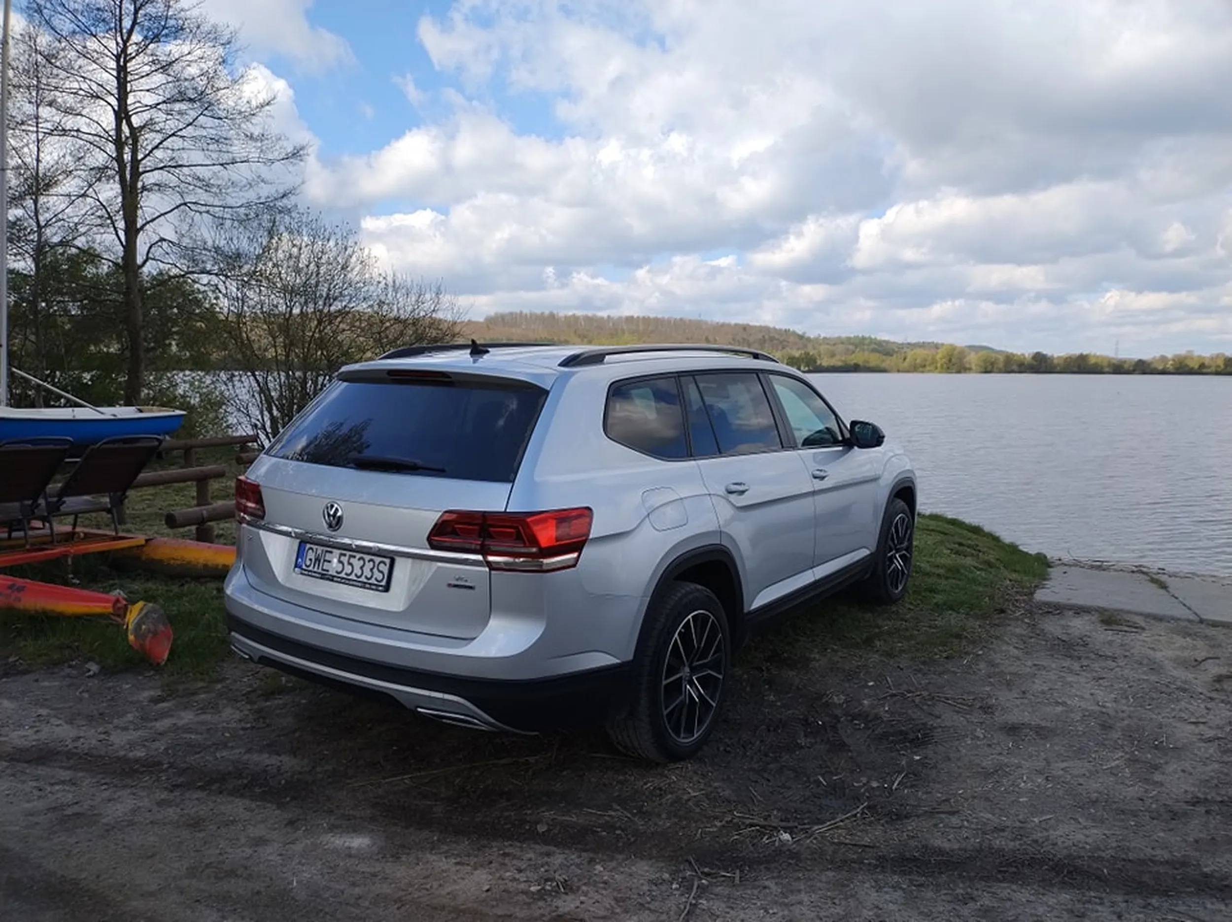 Gdzie mi z tym "gratem" nad jeziorko