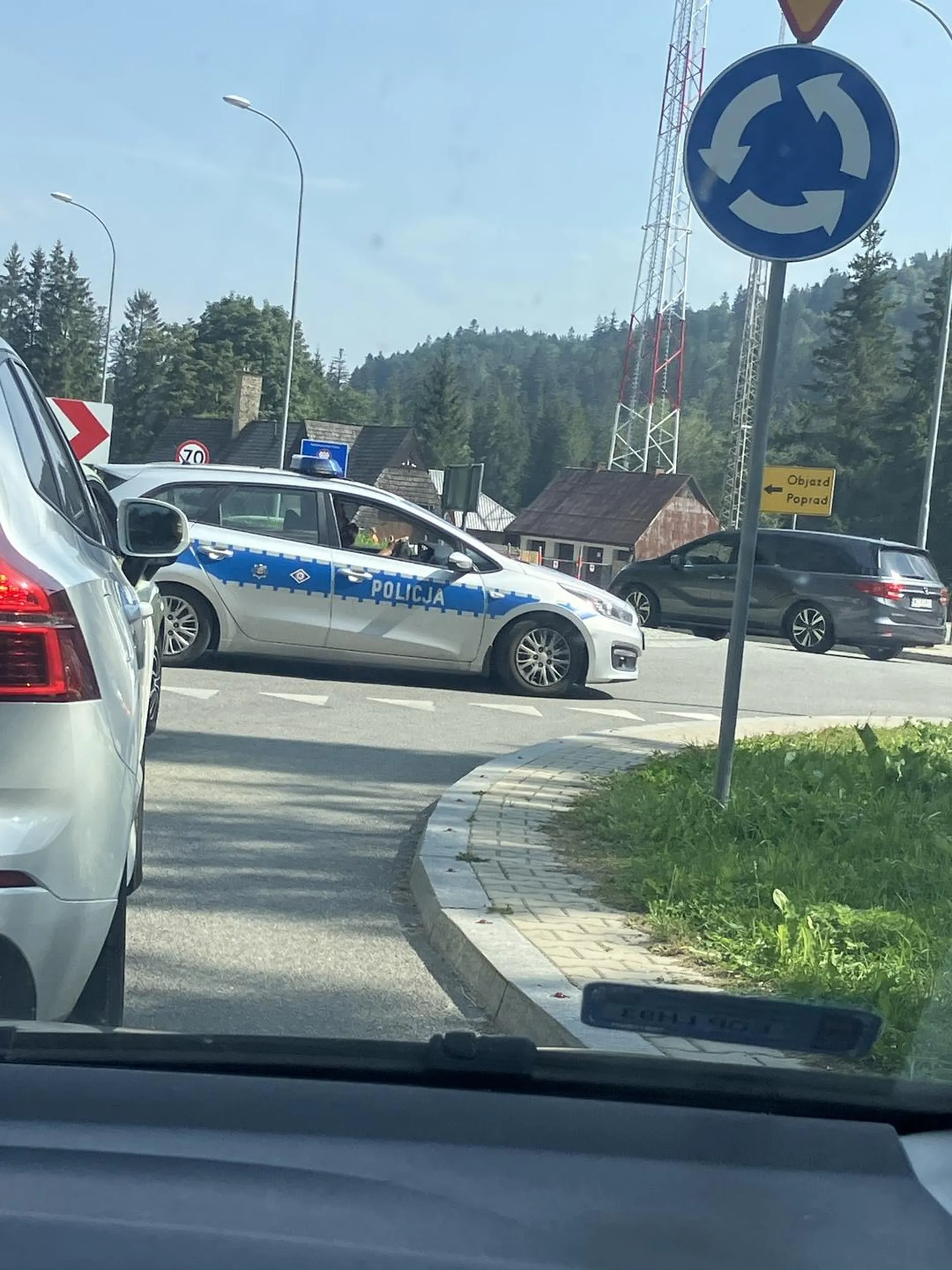 Jeździ z palą na wierzchu