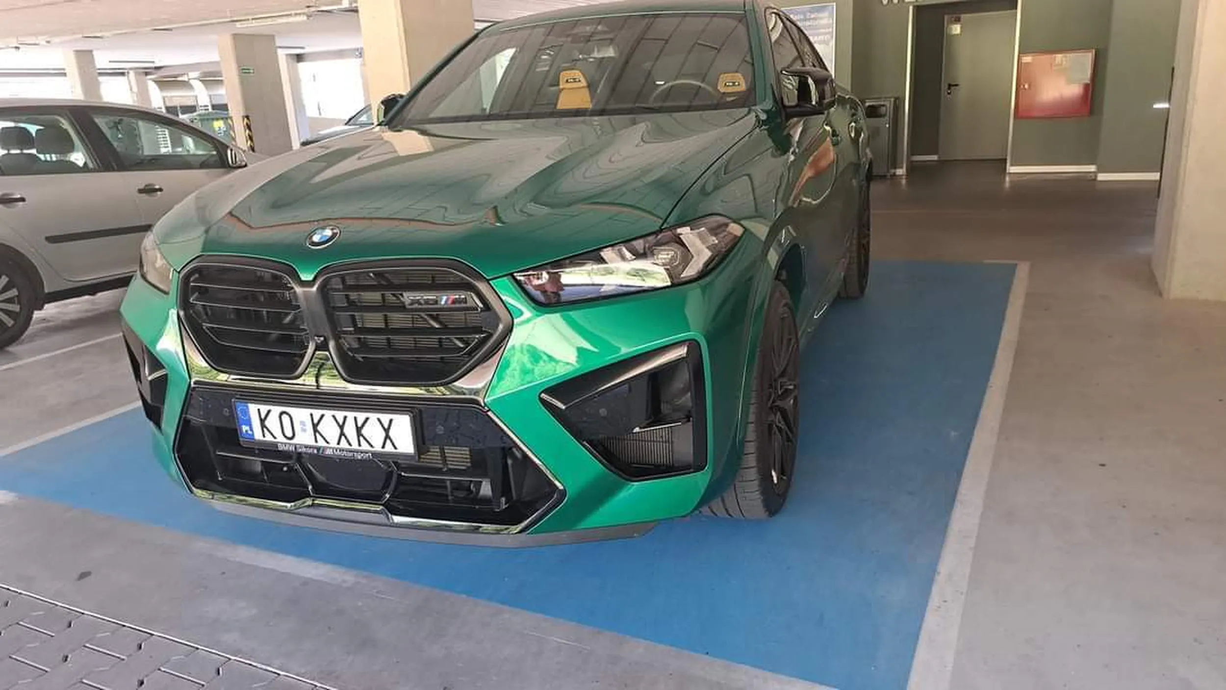 Takie ładne Be eM Wu.