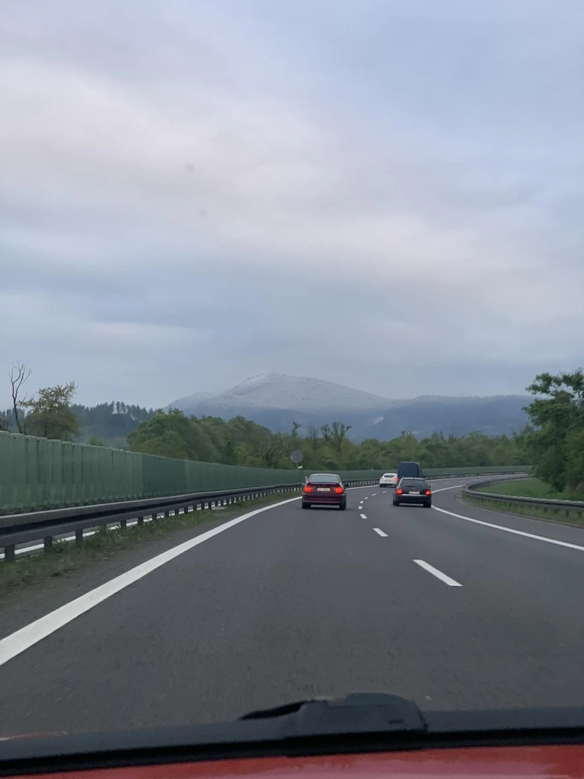 Super autko i blachy, pozdrawiam z czerwonej jetty ;)