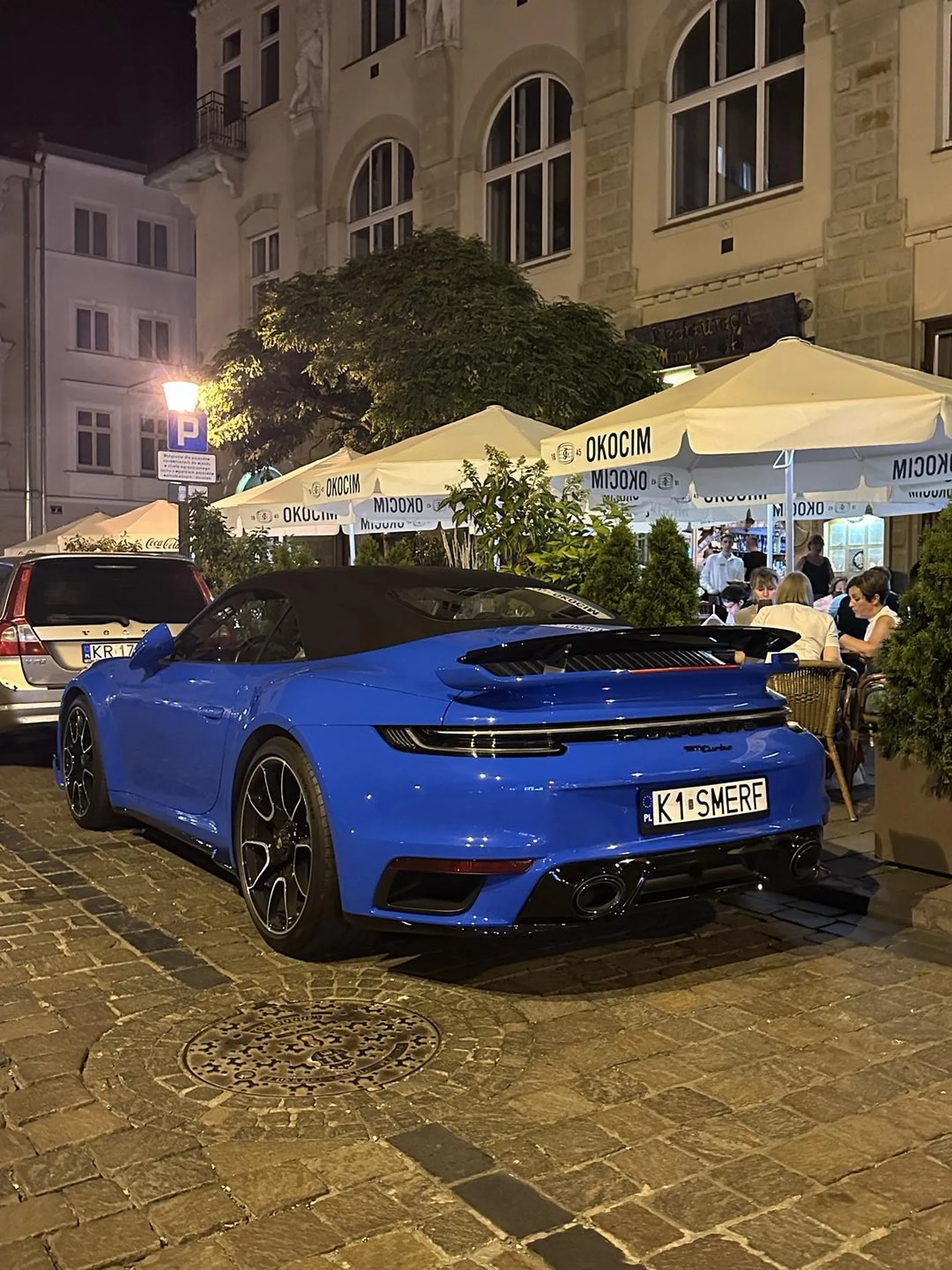 Bardzo ładne autko, zakochałem się, mam nadzieję że mnie przewiezie! Pozdrawiam