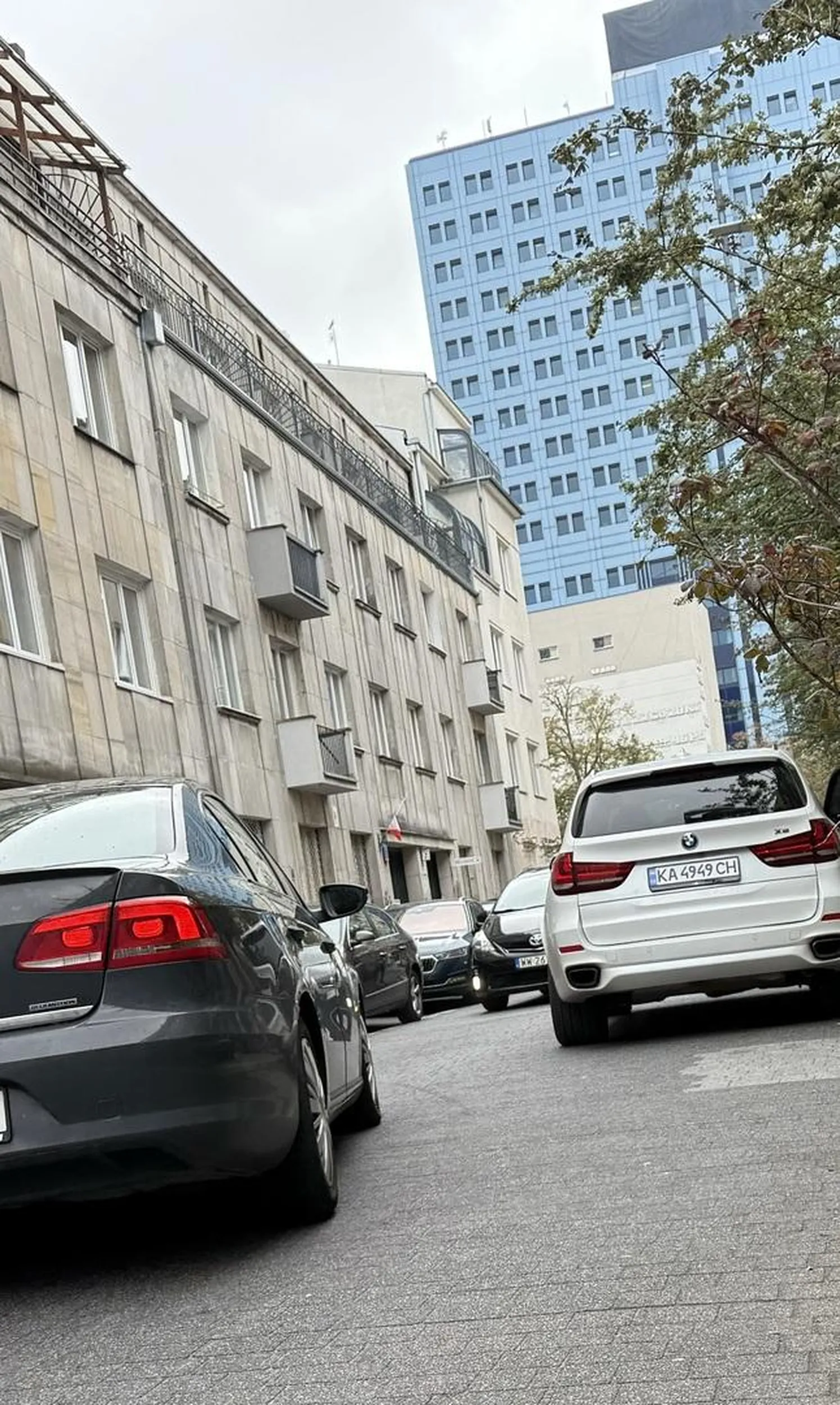 prawo jazdy znalazł w chipsach. tarasuje wąską drogę parkując na środku