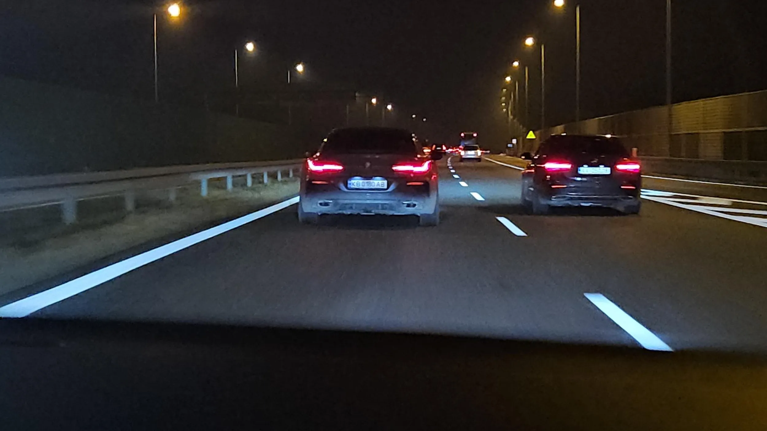 Ukraiński mistrz prostej na A4. Używa długich jak stroboskop. Drugi Sebastian M.