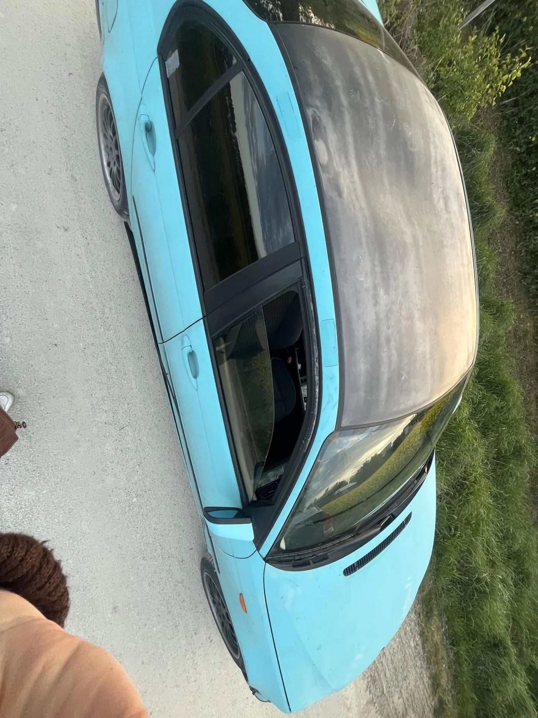 Super kolor chyba jakaś Śnieżka z budowlanego wleciała ?