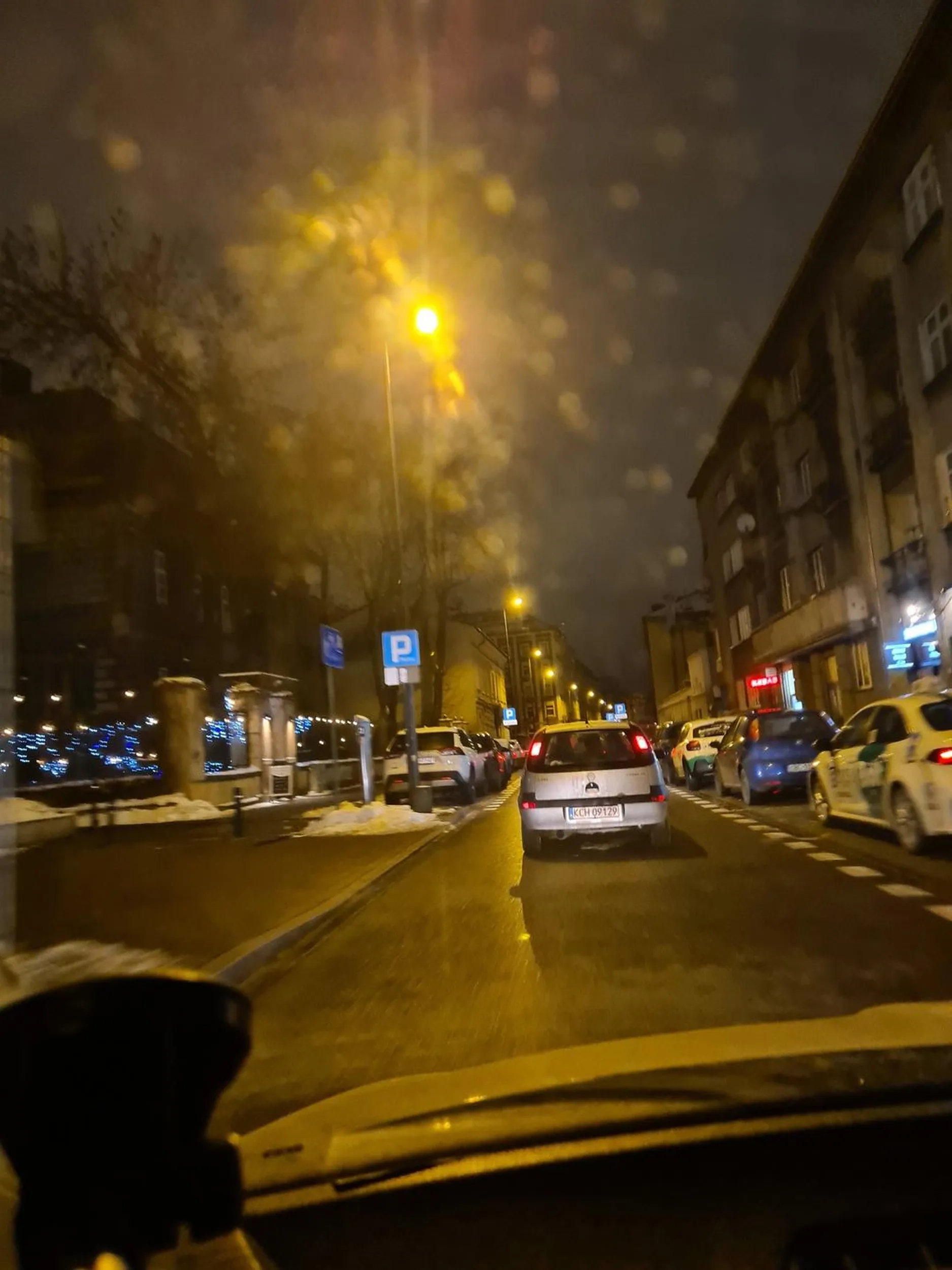 Kierowca wymusza pierwszeństwo