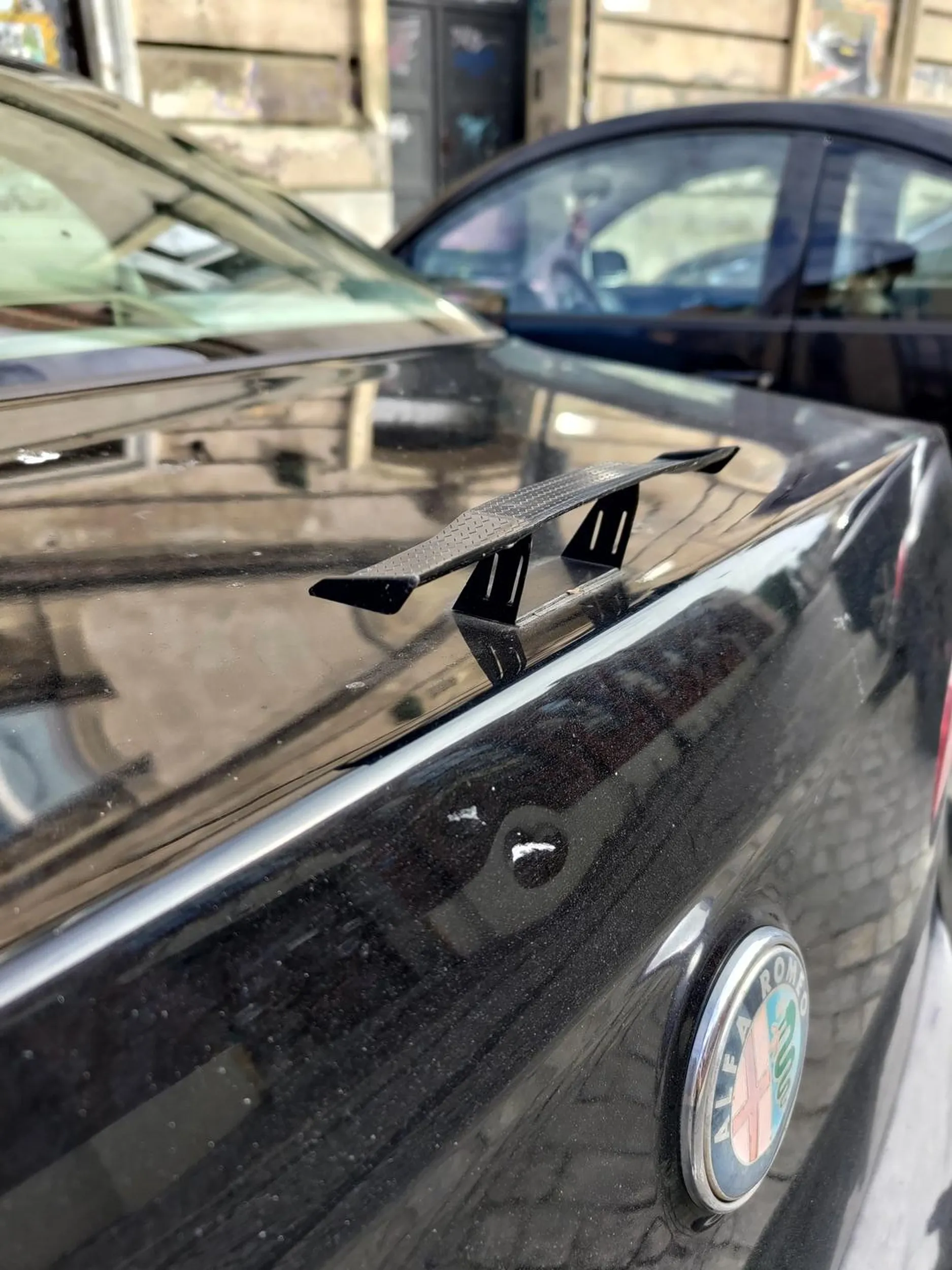 Ale fura, ale tooning ?