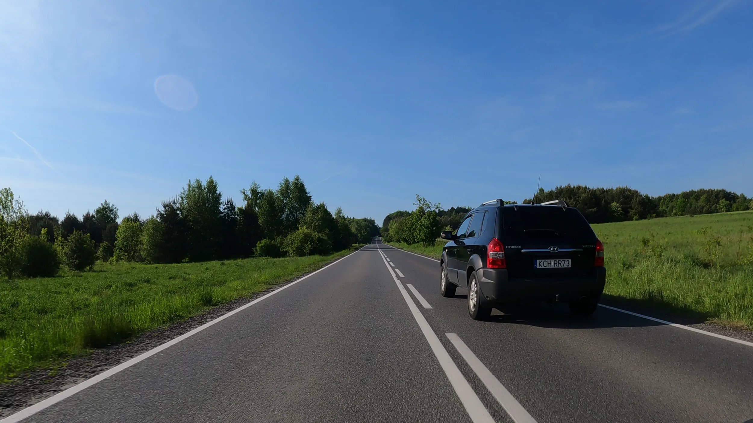 Nie pozdrawiam kierowcy Hyundaia któremu wyprzedzanie siada na ambicje. Najpierw ciągnie się poza terenem zabudowanym jak gluty u pięciolatka, a jak zaczyna się linia przerywana do nagle ma przypływ mocy i nie odpuści. Proponuję wymontować zbiornik LPG to będzie więcej miejsca na ego.