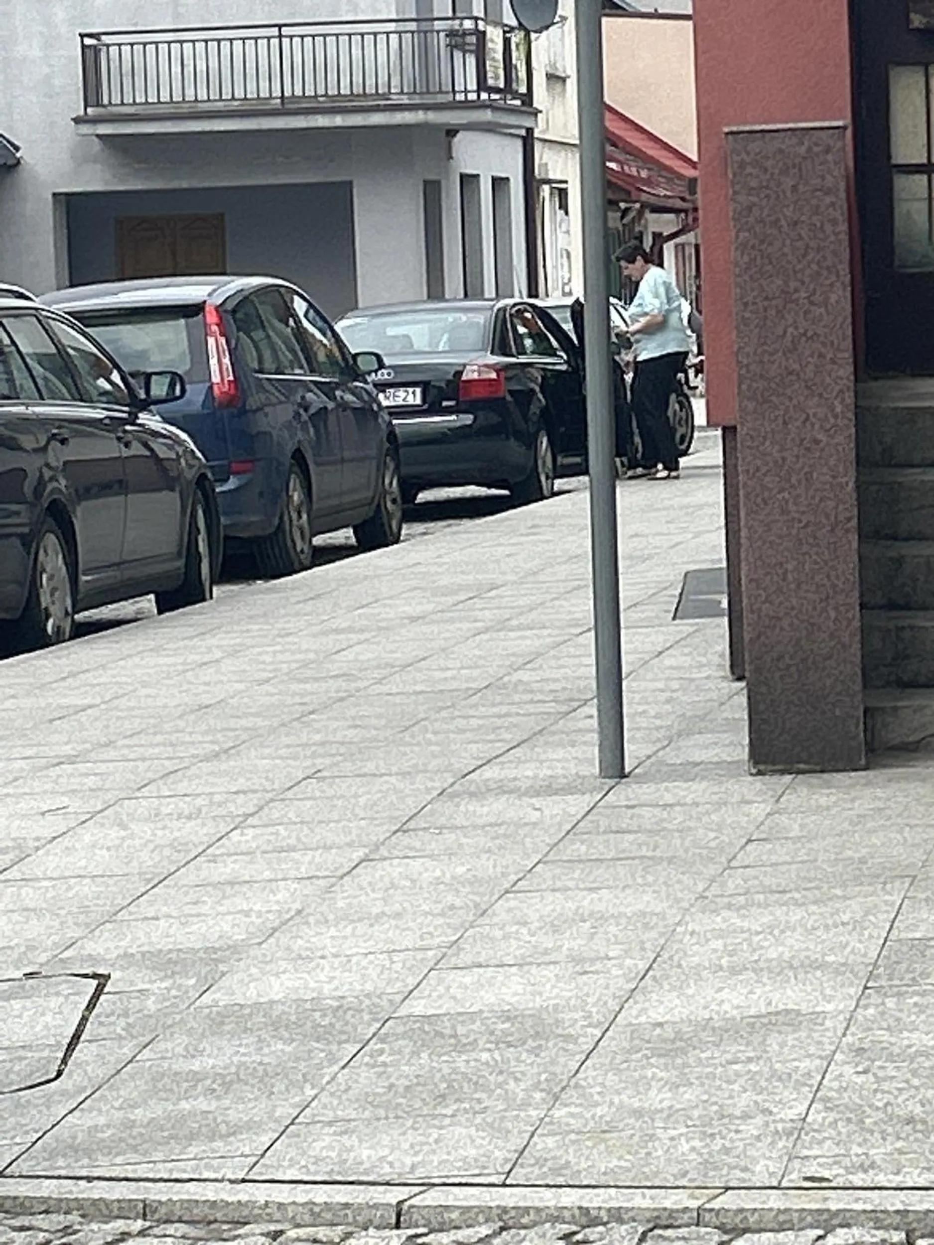 Chodzi o to czarne auto