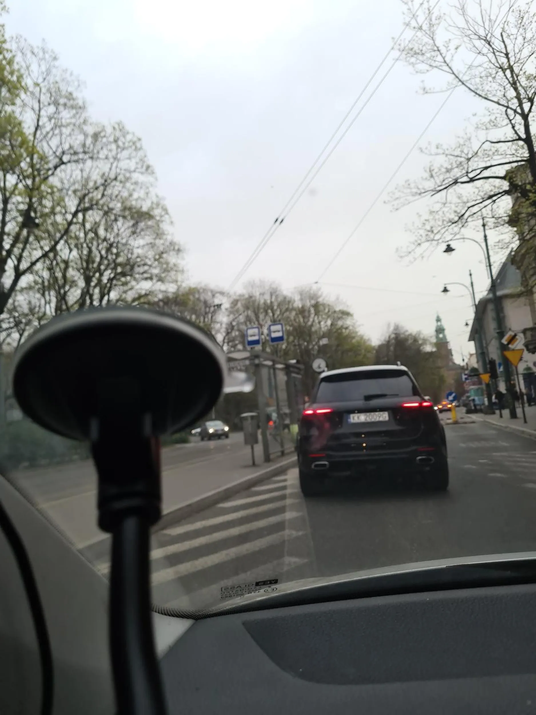 Kierowca wymusza pierwszeństwo