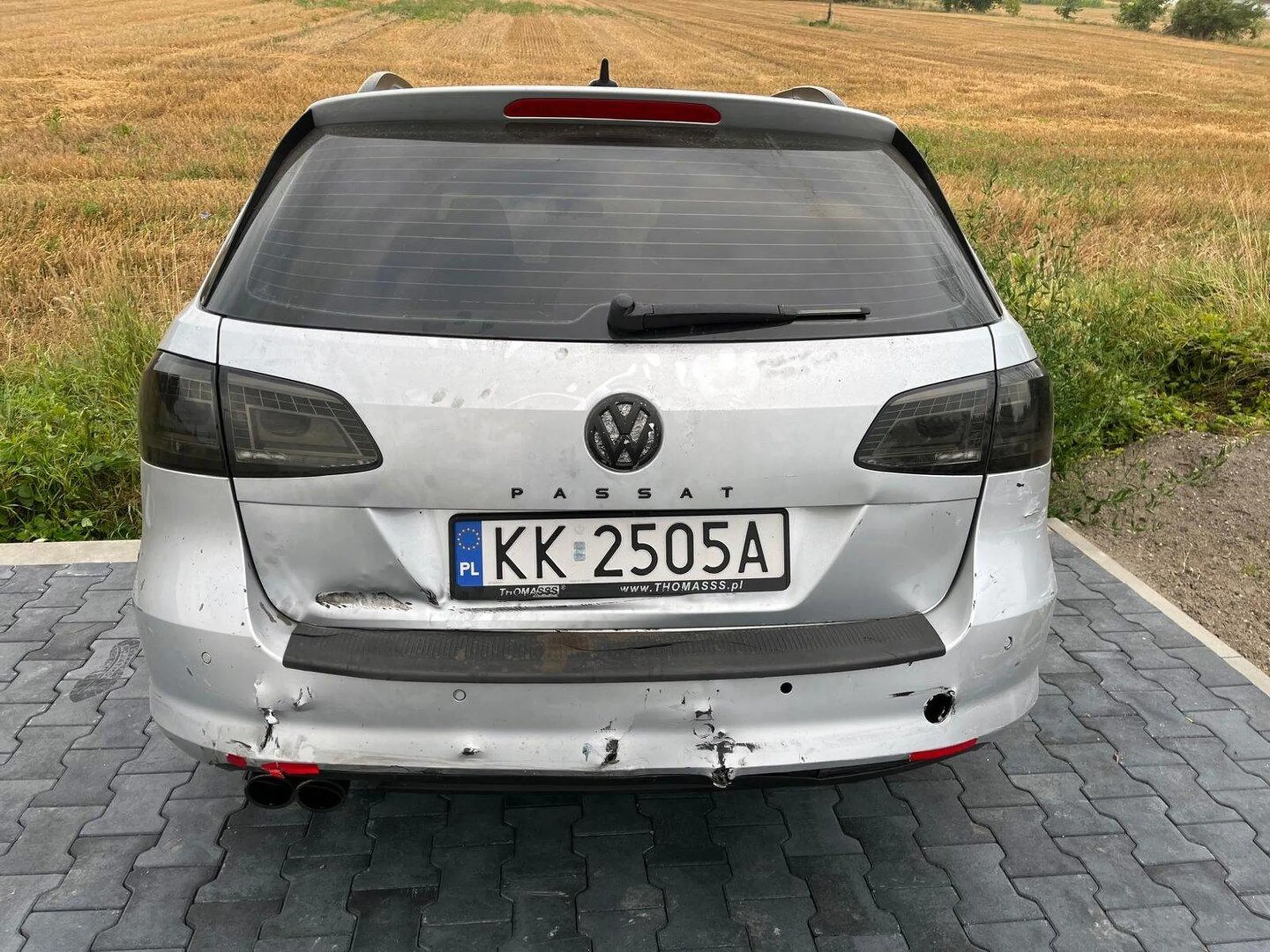 Wariat na drodze i alkoholik. Autem jeździ pijany ciągle, nie trzeźwieje. Uważajcie na siebie i swoje dzieci.