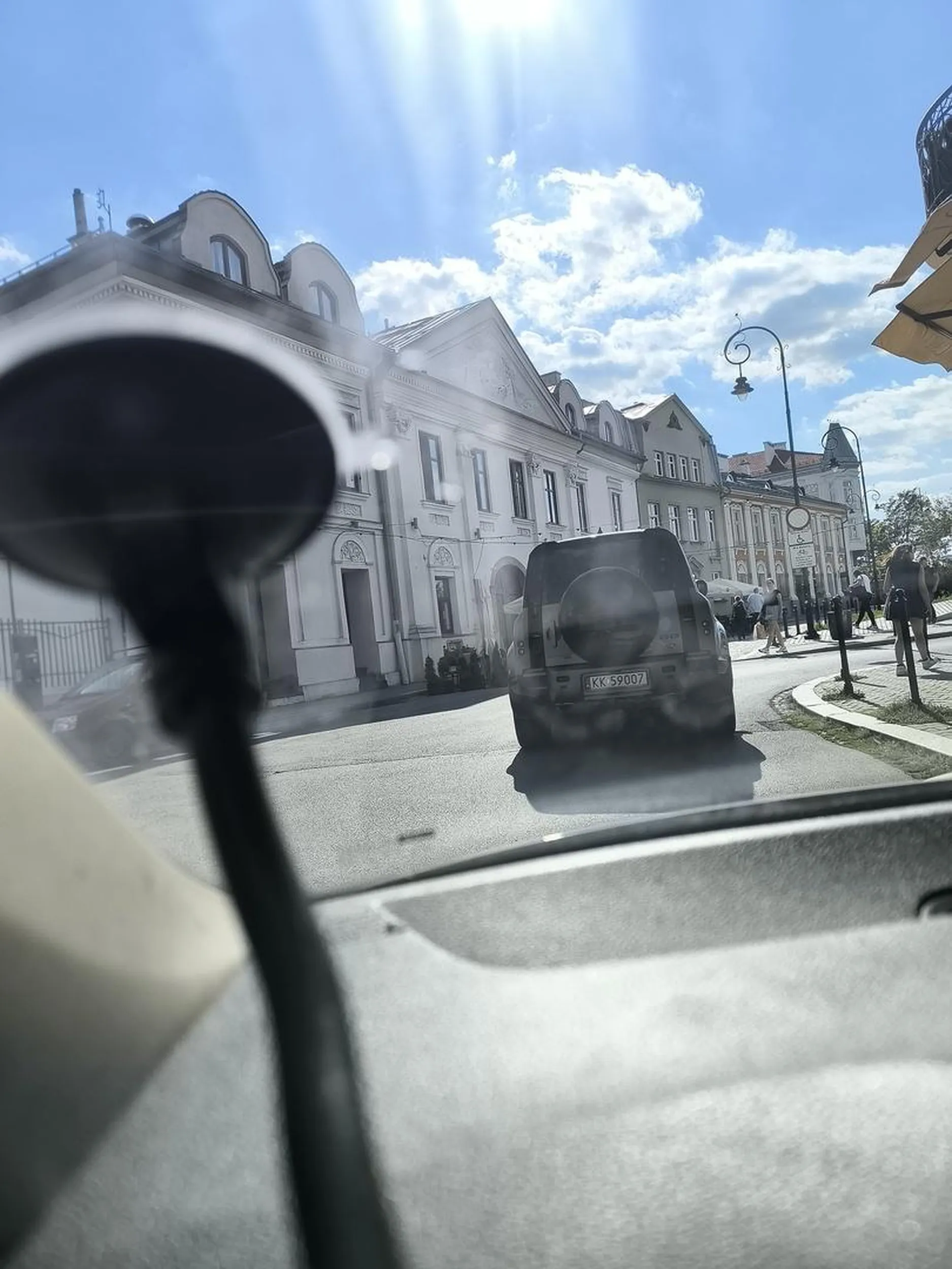 Kierowca wymusza pierwszeństwo