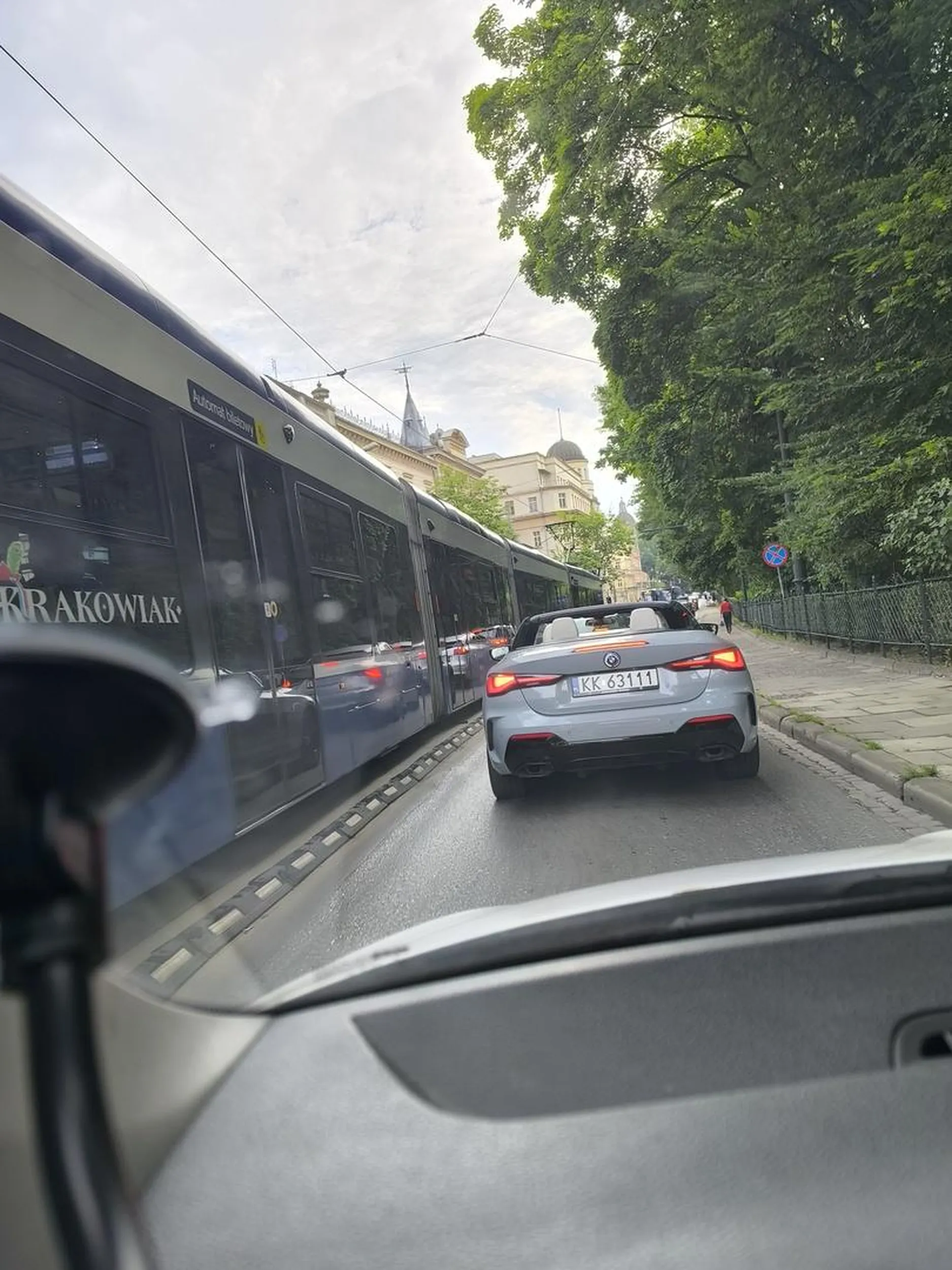 Kierowca wymusza pierwszeństwo