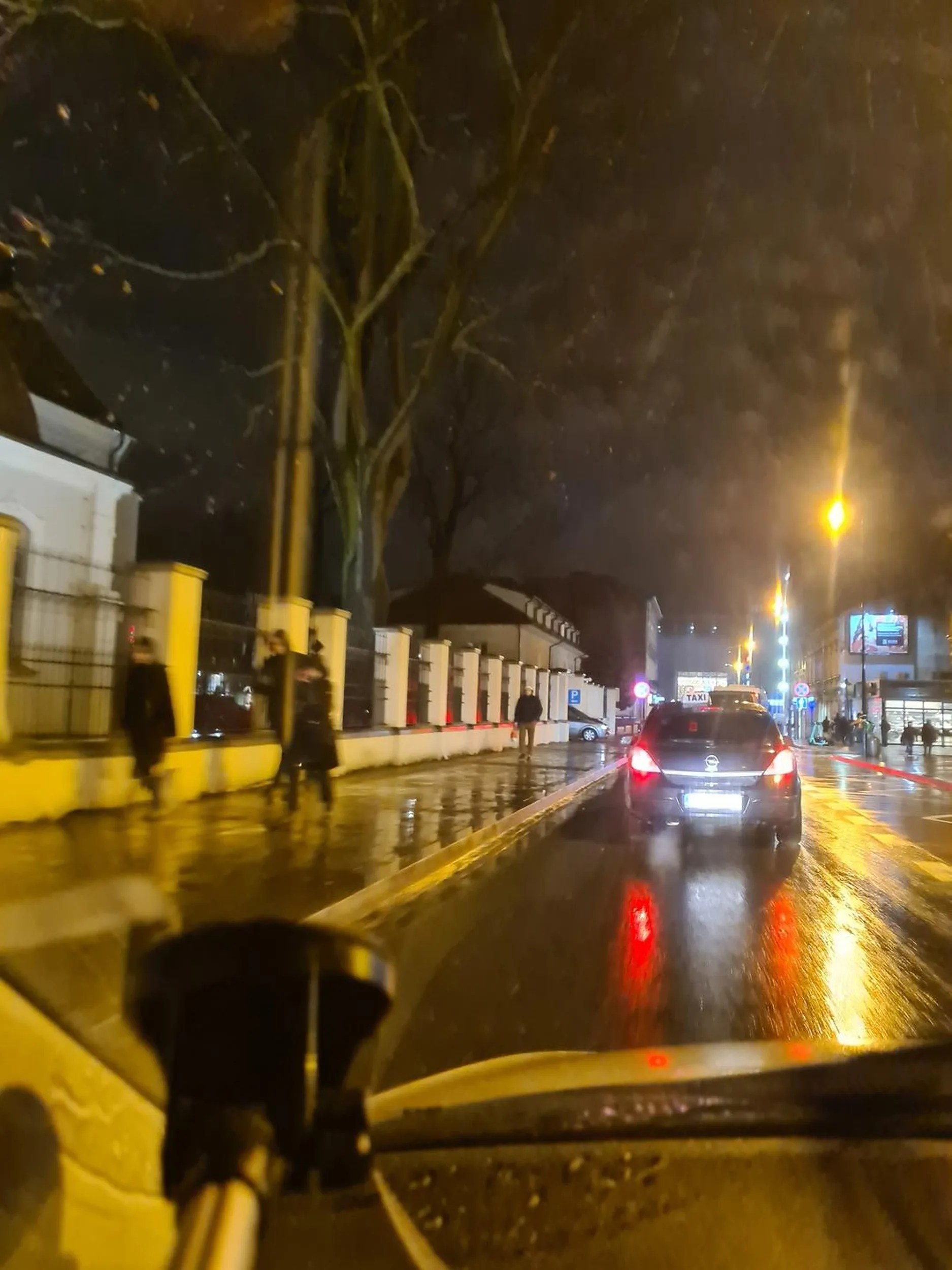 Kierowca wymusza pierwszeństwo