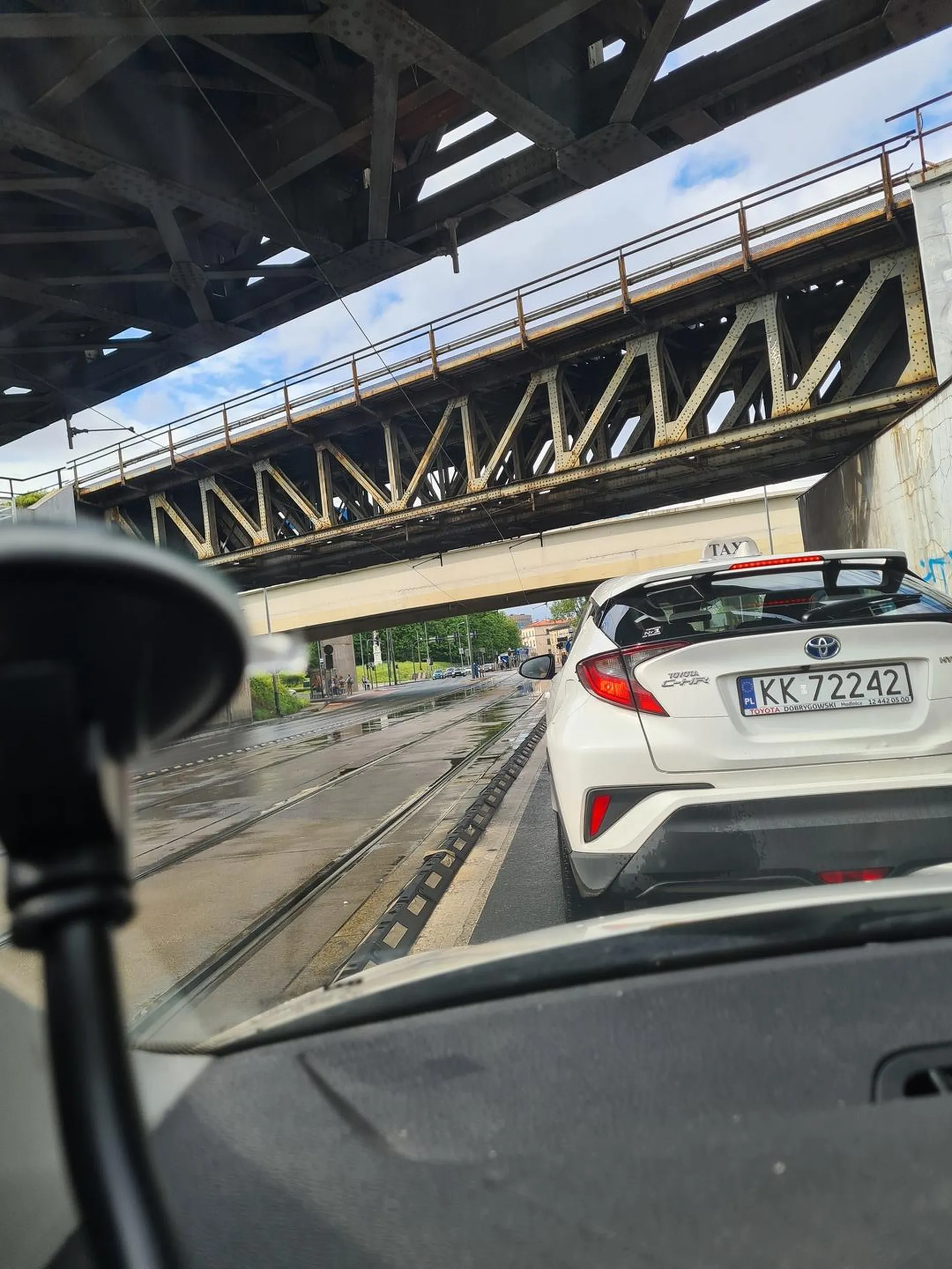 Kierowca wymusza pierwszeństwo