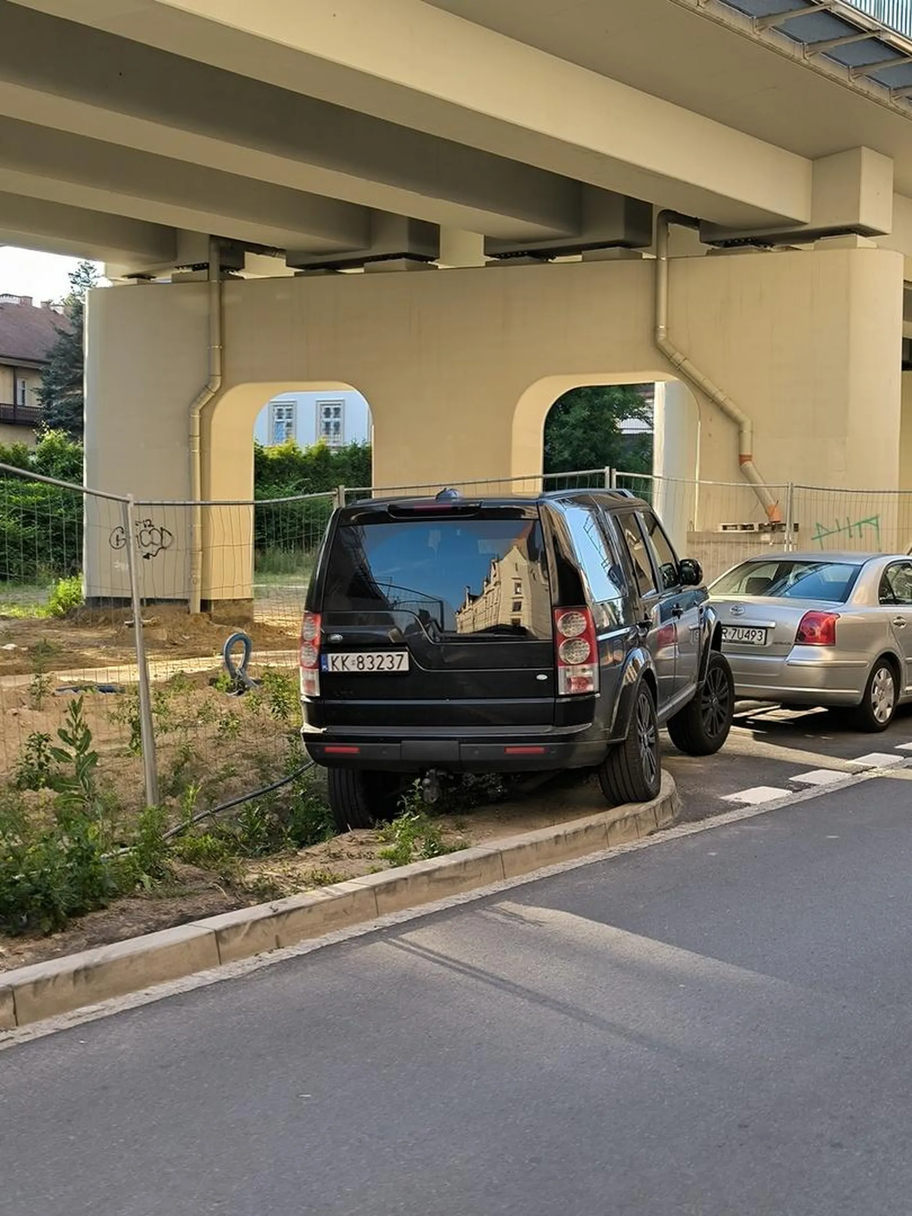 Naucz się typie parkować. I myk zgłoszenie.