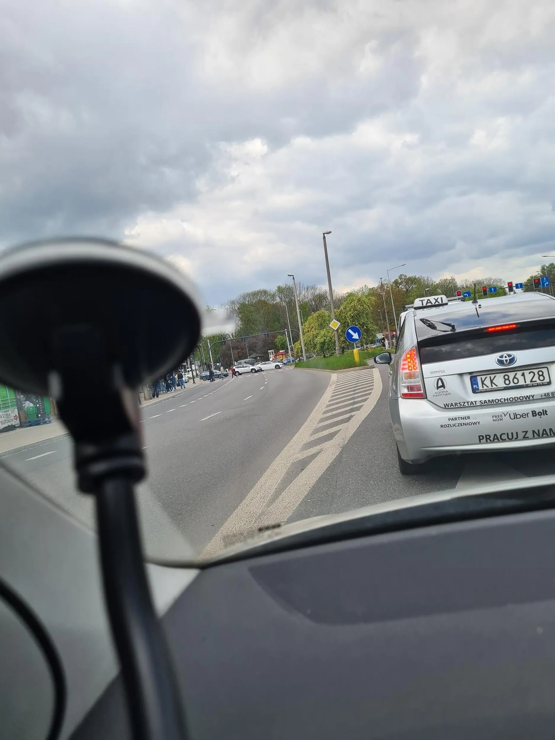 Kierowca wymusza pierwszeństwo