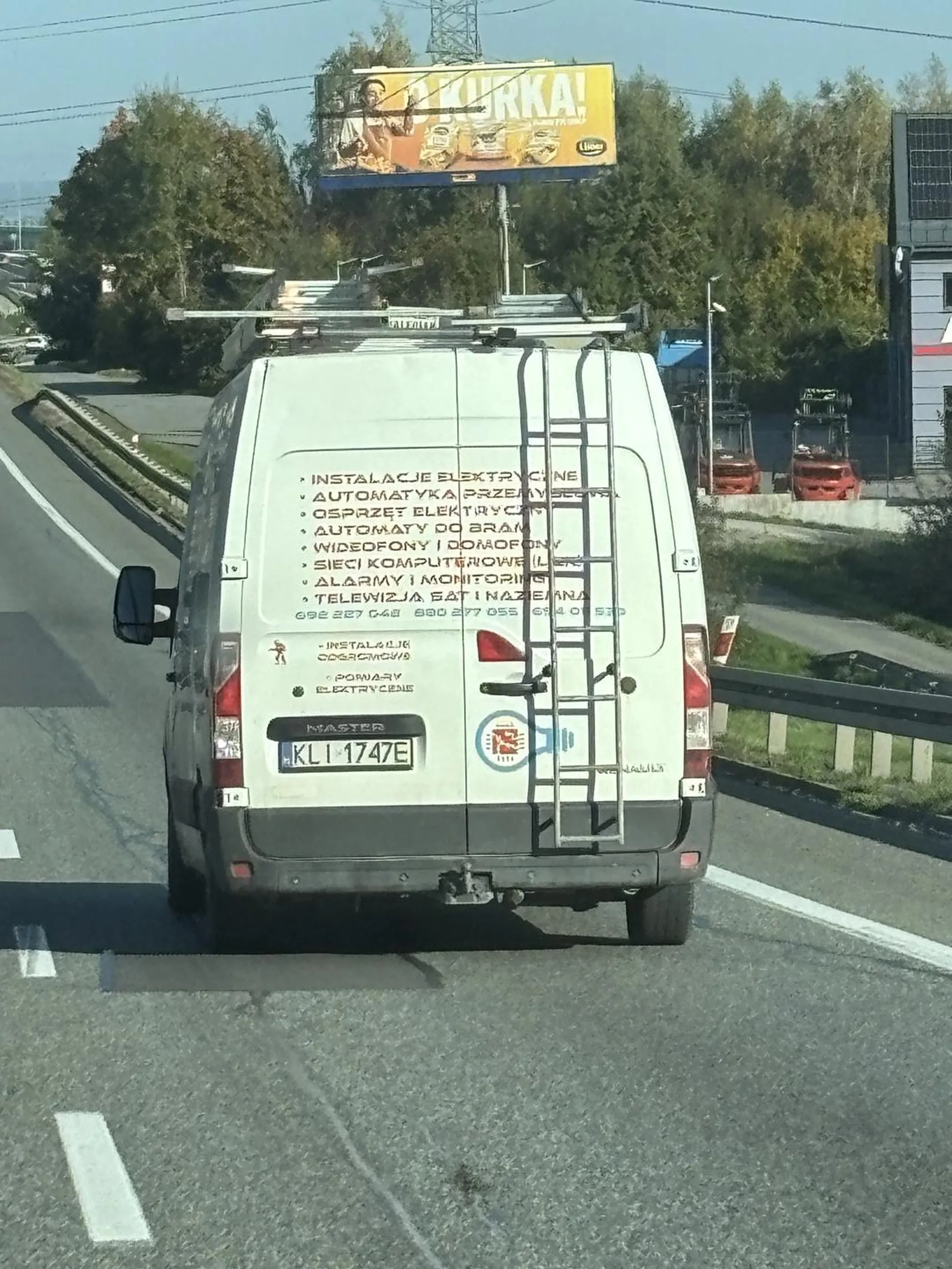 wpierdala sie na zakopianke jak na swoje - bardzo niebezpieczne zachowanie