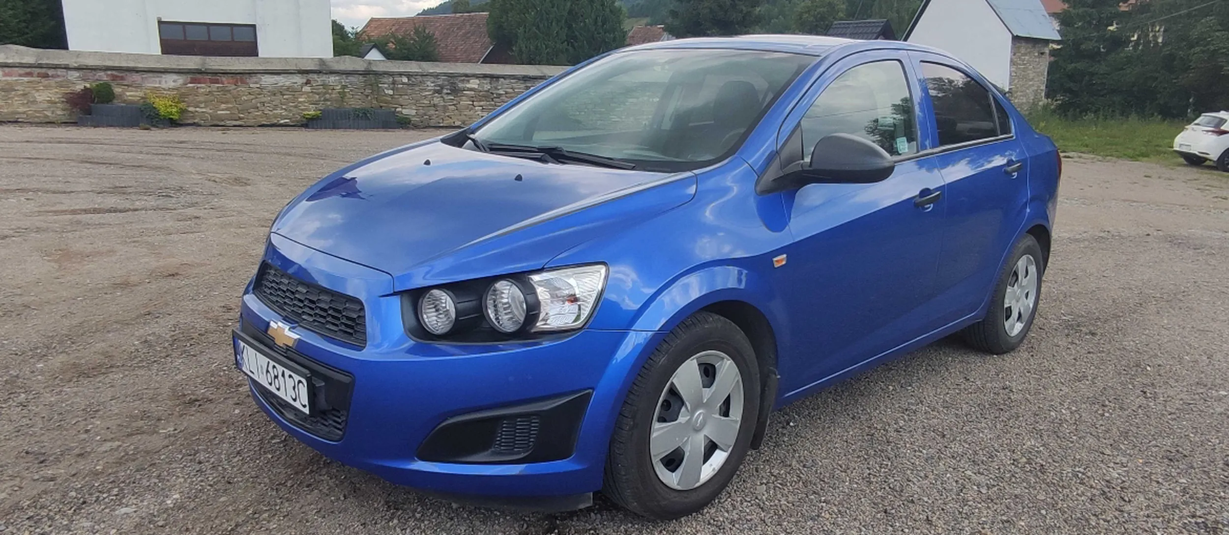 Nie polecam kierującej! Na trasie Zakopane-Niedźwiedź całą drogę wystawiała dupe przez okno!!! W okolicach Rabki-Zdrój z bagażnika wyskoczyła jakaś Pani, która wyglądała jak z 2014! Przy okazji ma Pani zęby jak Koń!!!!!!!!