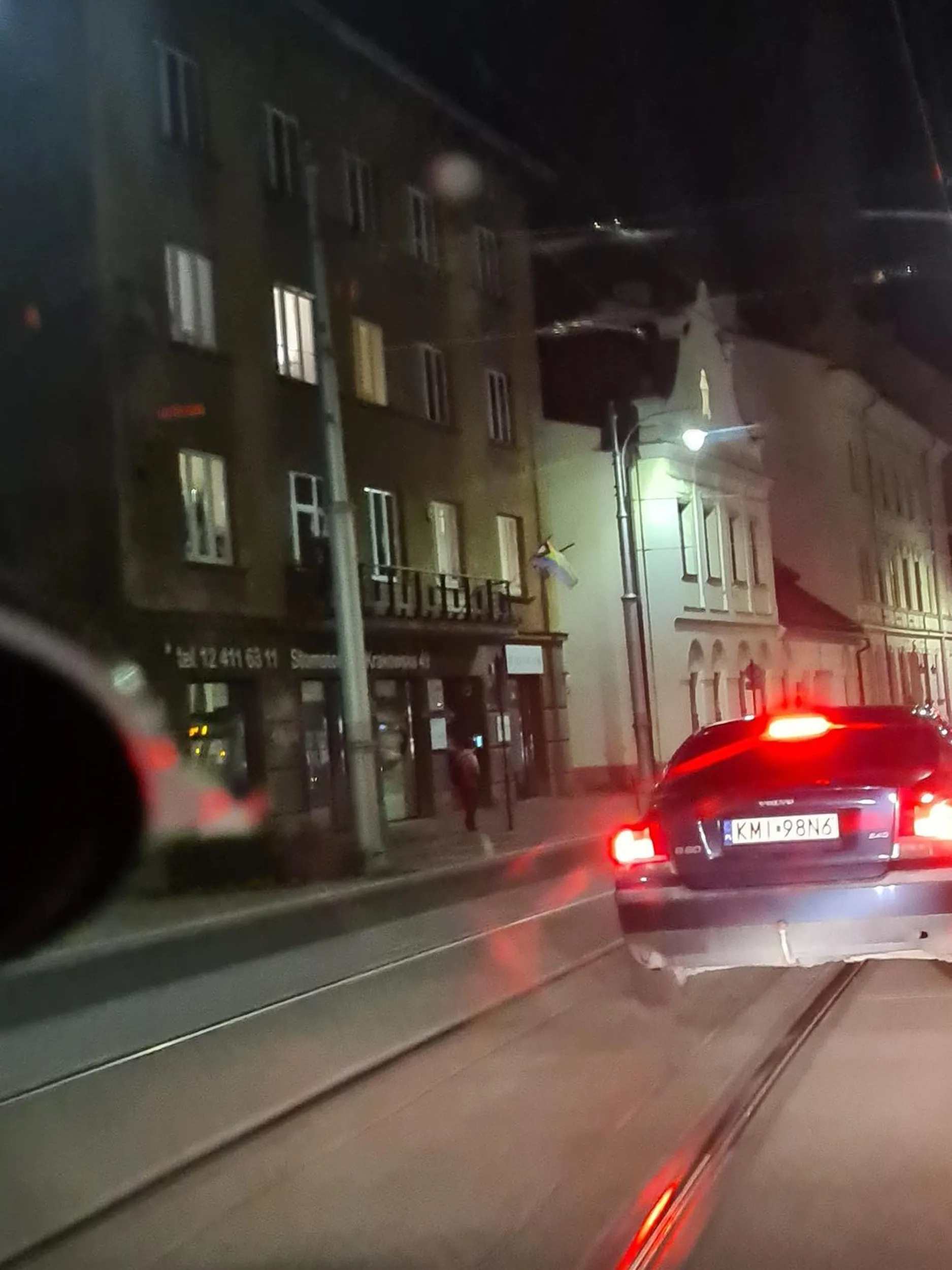 Kierowca wymusza pierwszeństwo