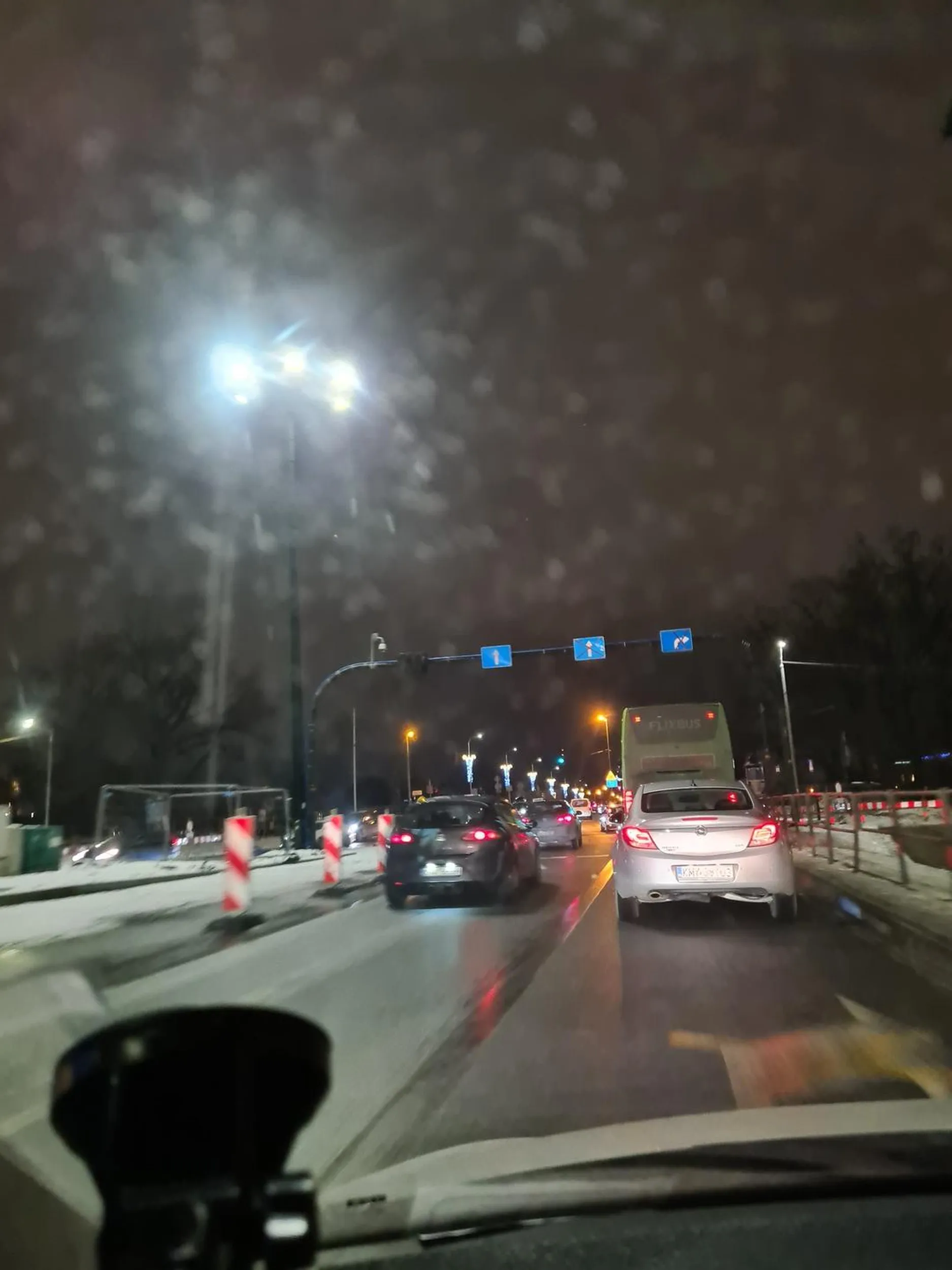 Kierowca wymusza pierwszeństwo i wyraża. Burak z insigni