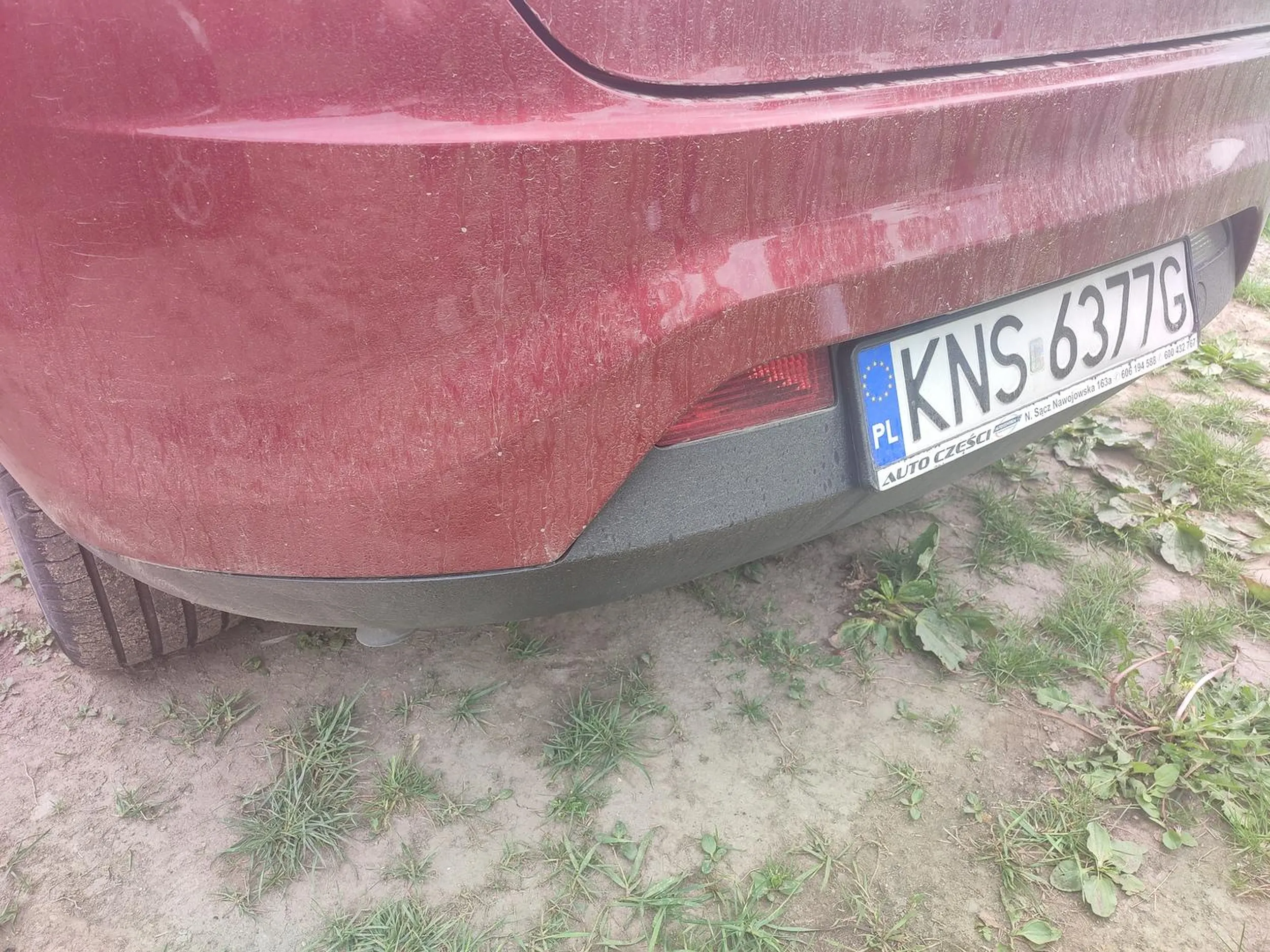 Stanął mi na trawniku pod blokiem.