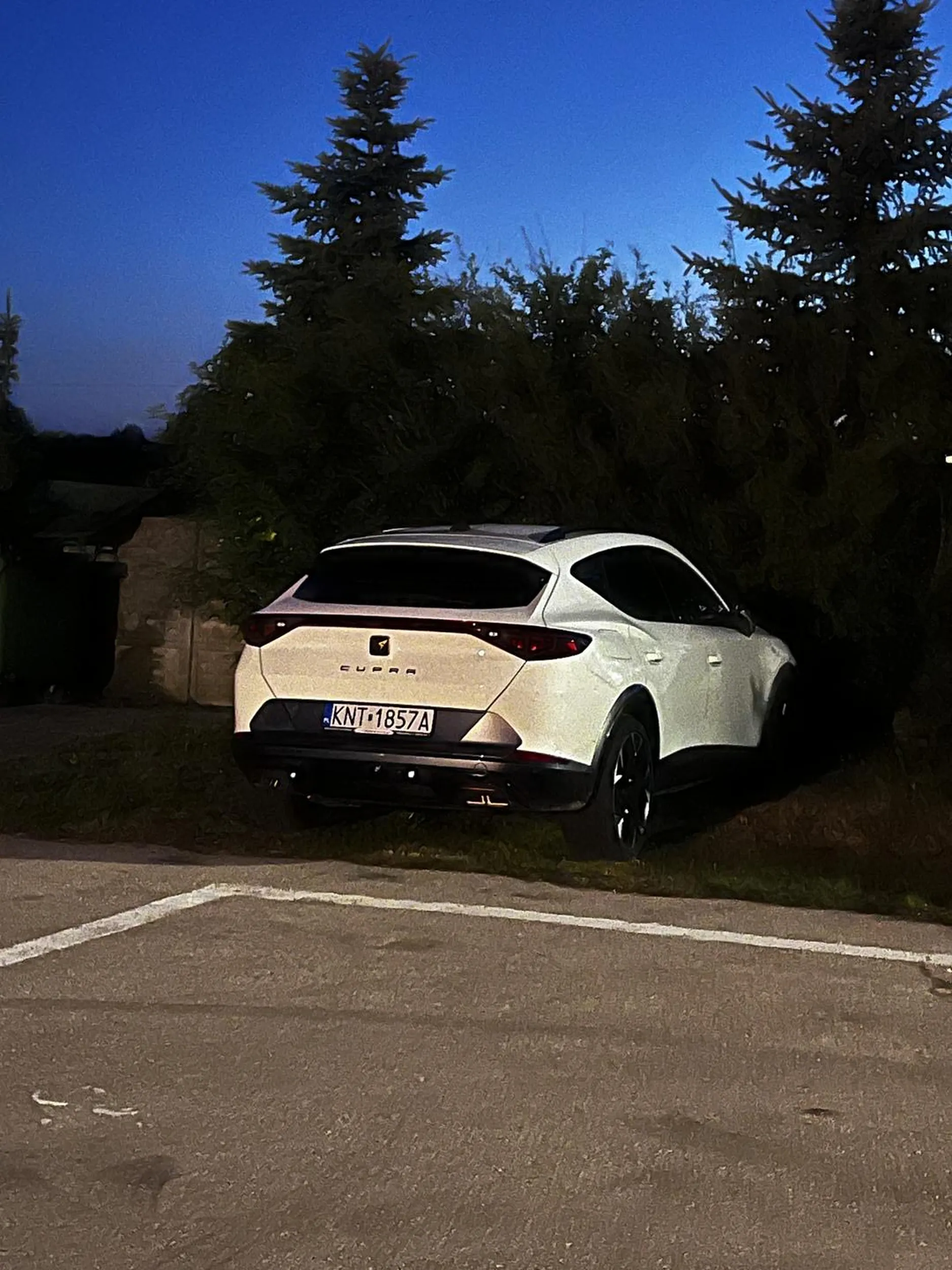 Wczoraj widziałem kierowcę tego samochodu i mi się spodobał niestety chodził cały czas z innym chłopakiem ?