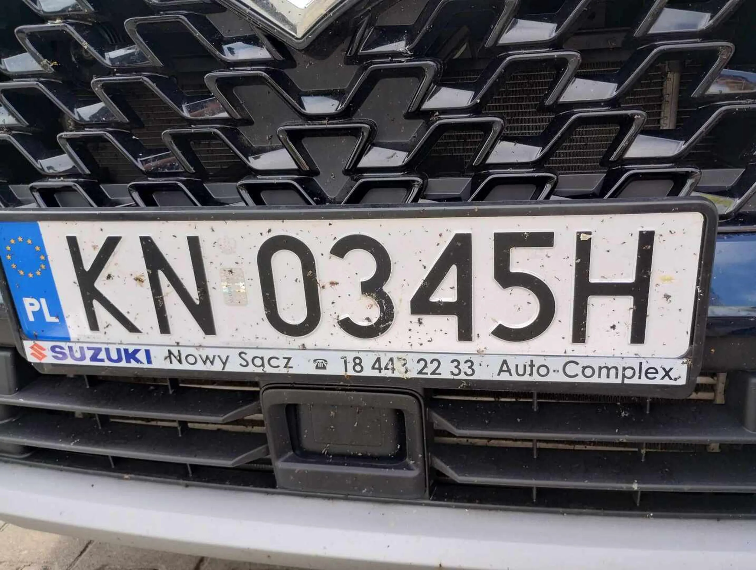 To auto zostało skradzione. Do tego jego właścicielem jest łysy nauczyciel. Pozdrawiam kierowcę