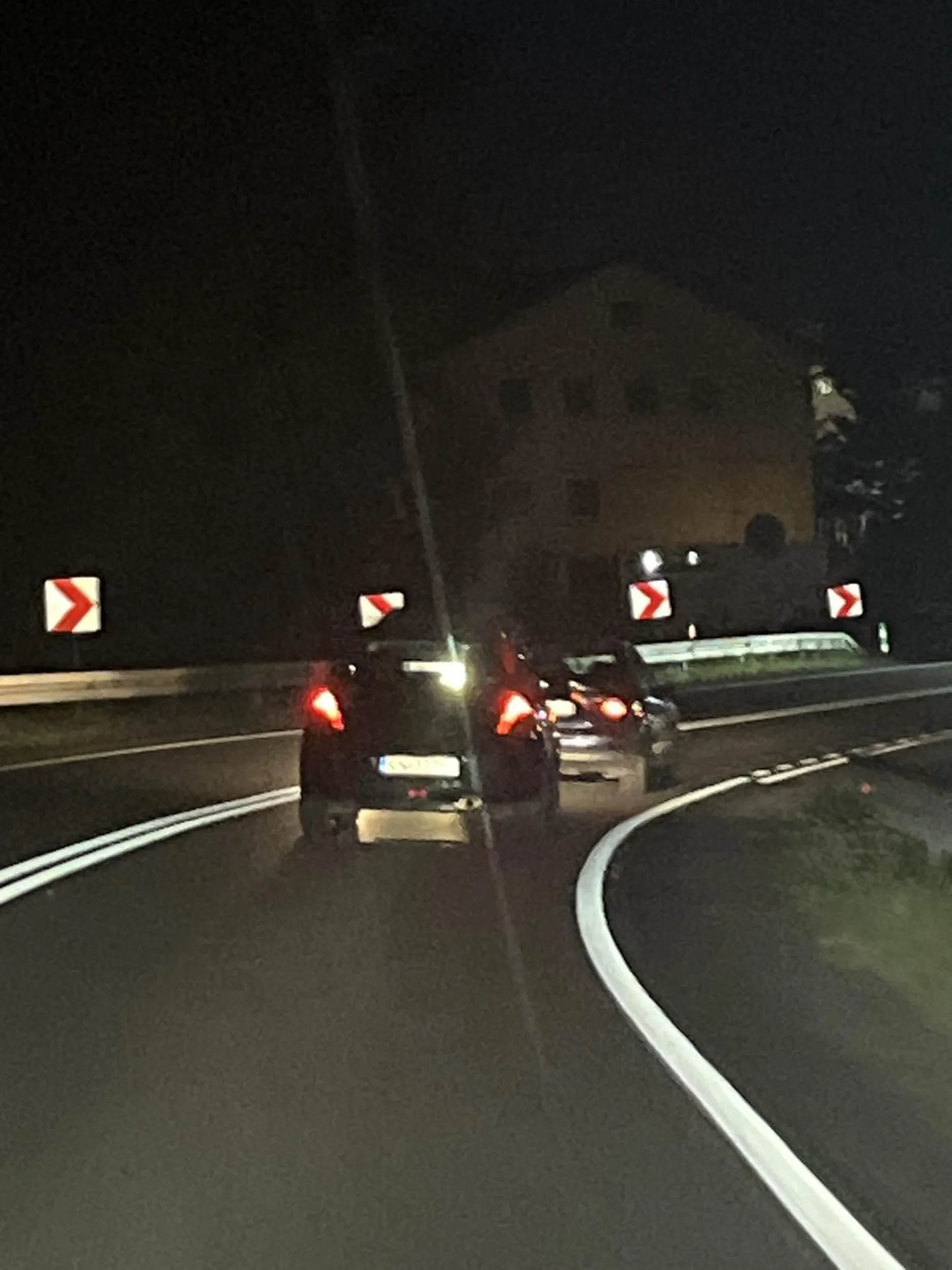 Kierowca siedzi „na dupie”