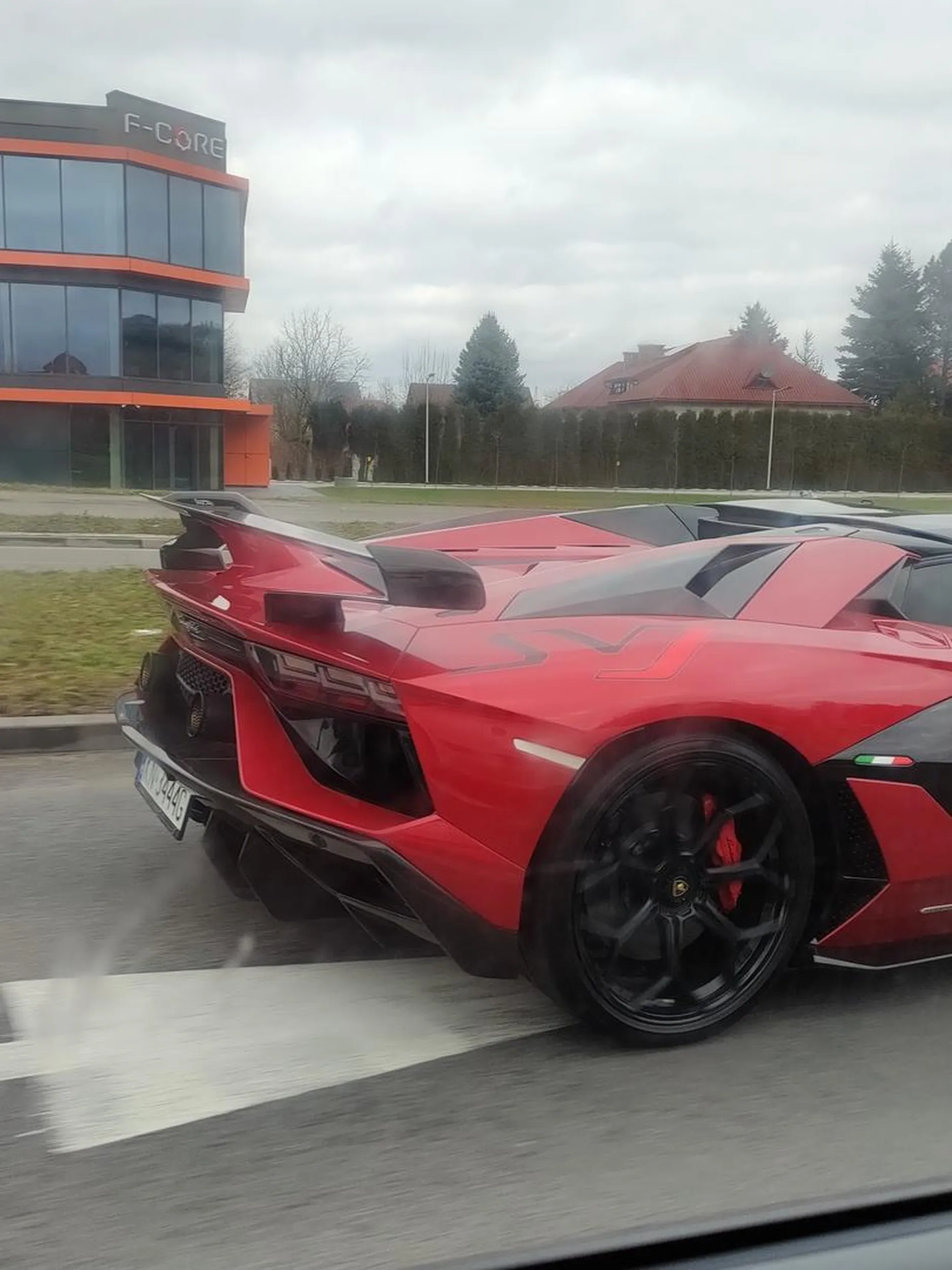 Bardzo miły kierowca, zrównał się, pomachał dzieciom i rura ? a my w scenic I ??? pozdrawiamy