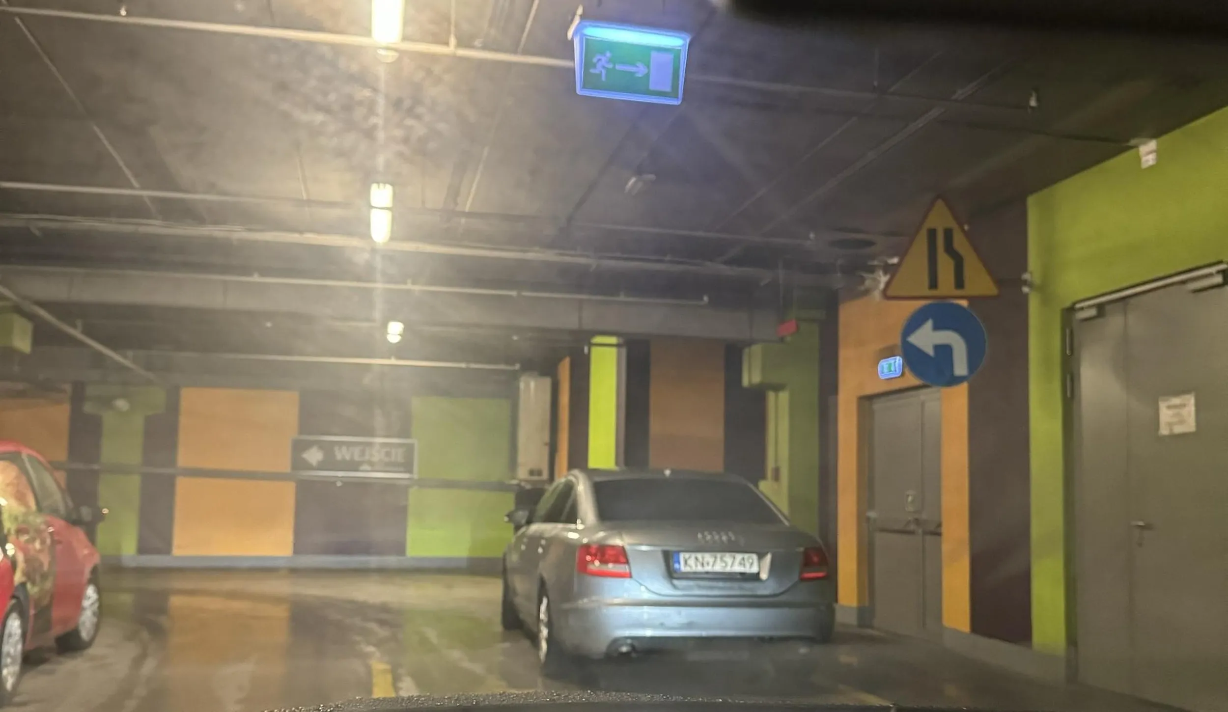 Trzeba było jeszcze bardziej na środku zaparkować