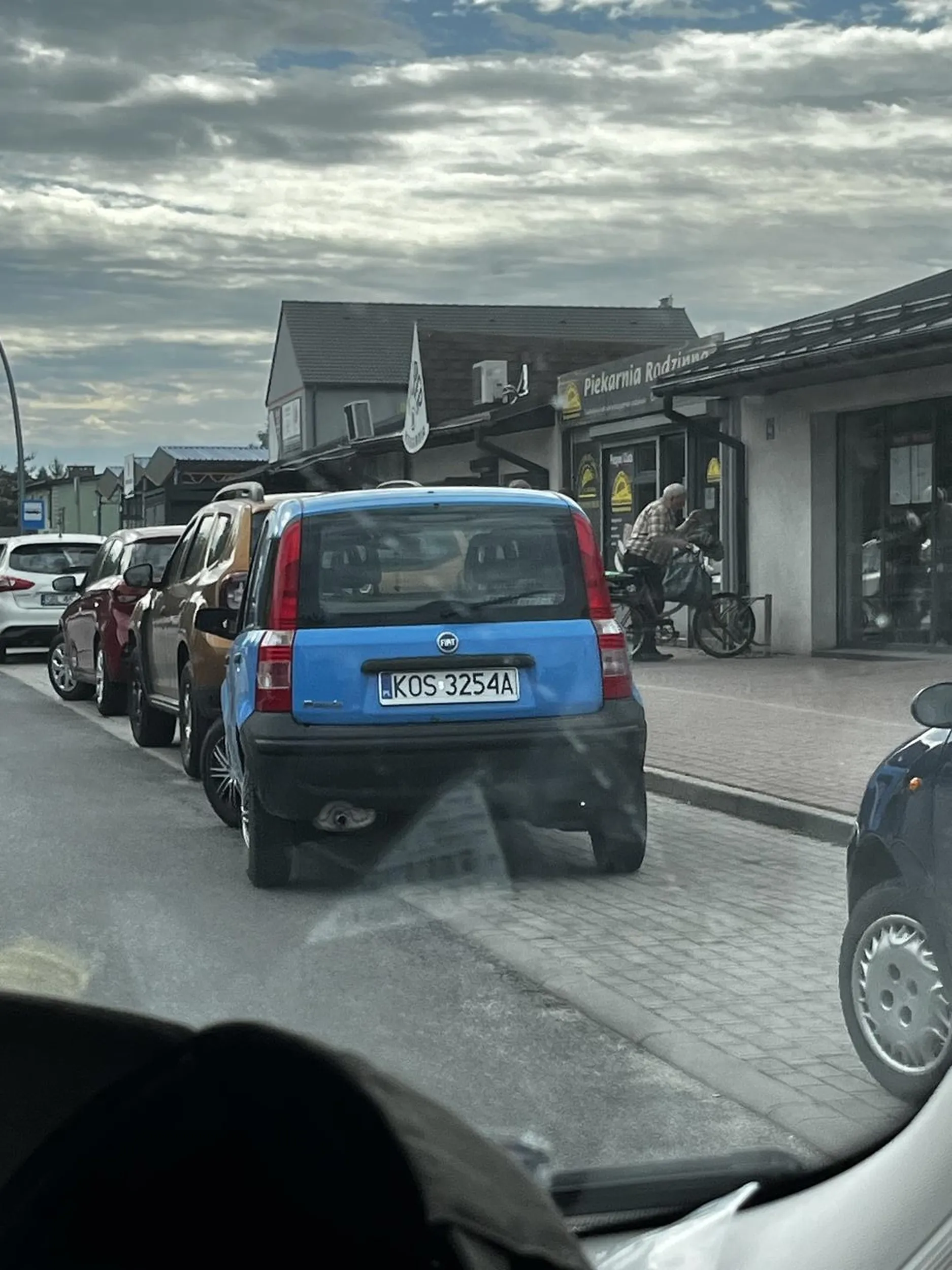 bez przesady żeby pandą się nie zmieścić w zatoczce?