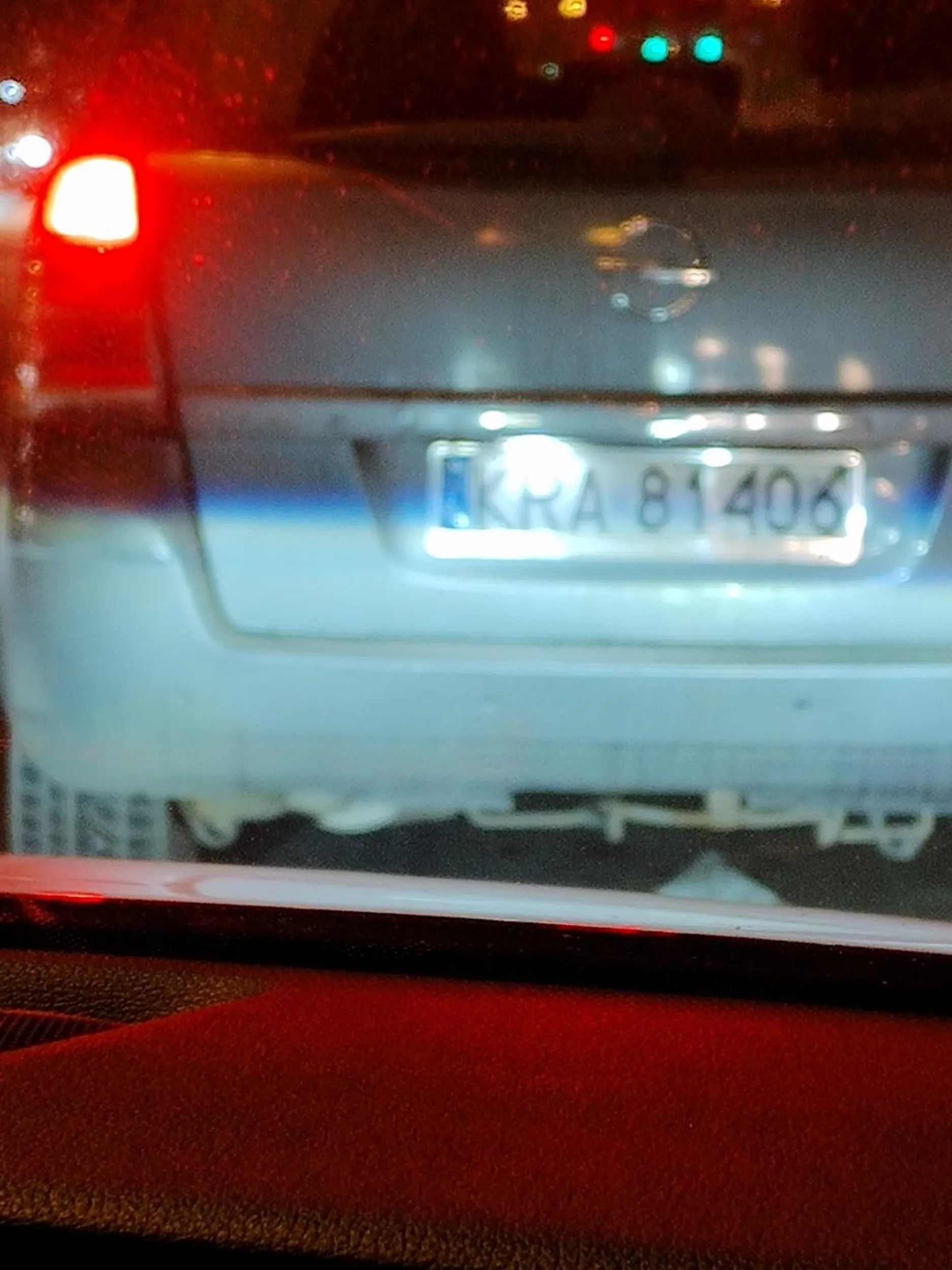 Ty jeździsz na starym oleju z Maka? Weź ogarnij tego śmierdziela i nie truj innych ludzi. Nie da się jechać za Tobą taka chmura syfu.