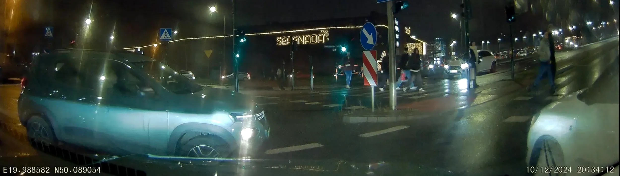 Prawo jazdy znalezione w chipsach, nie wie, ze jak skręca w lewo, to ustępuje pierwszeństwo pojazdom skręcającym w prawo.