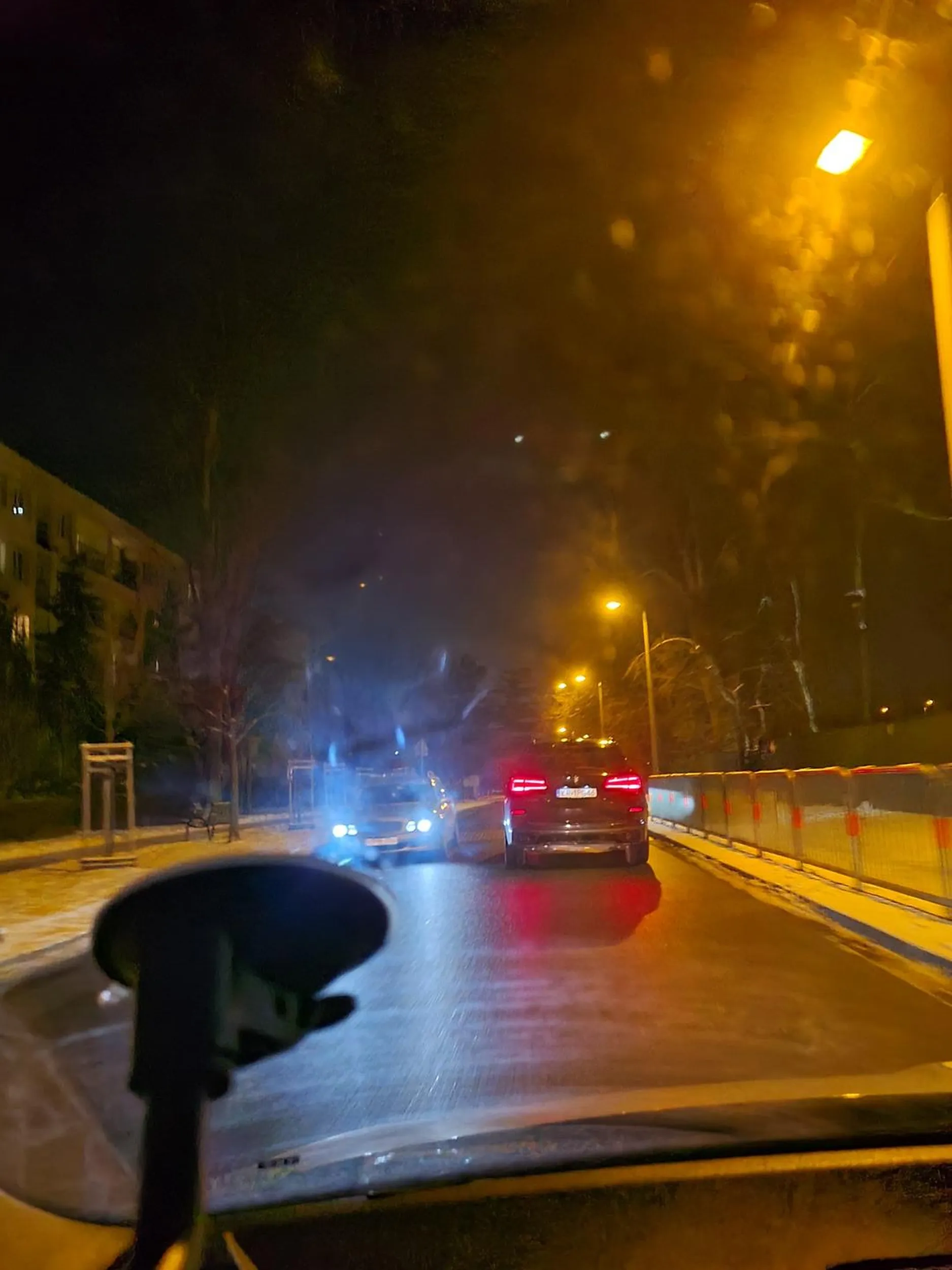 Kierowca wymusza pierwszeństwo