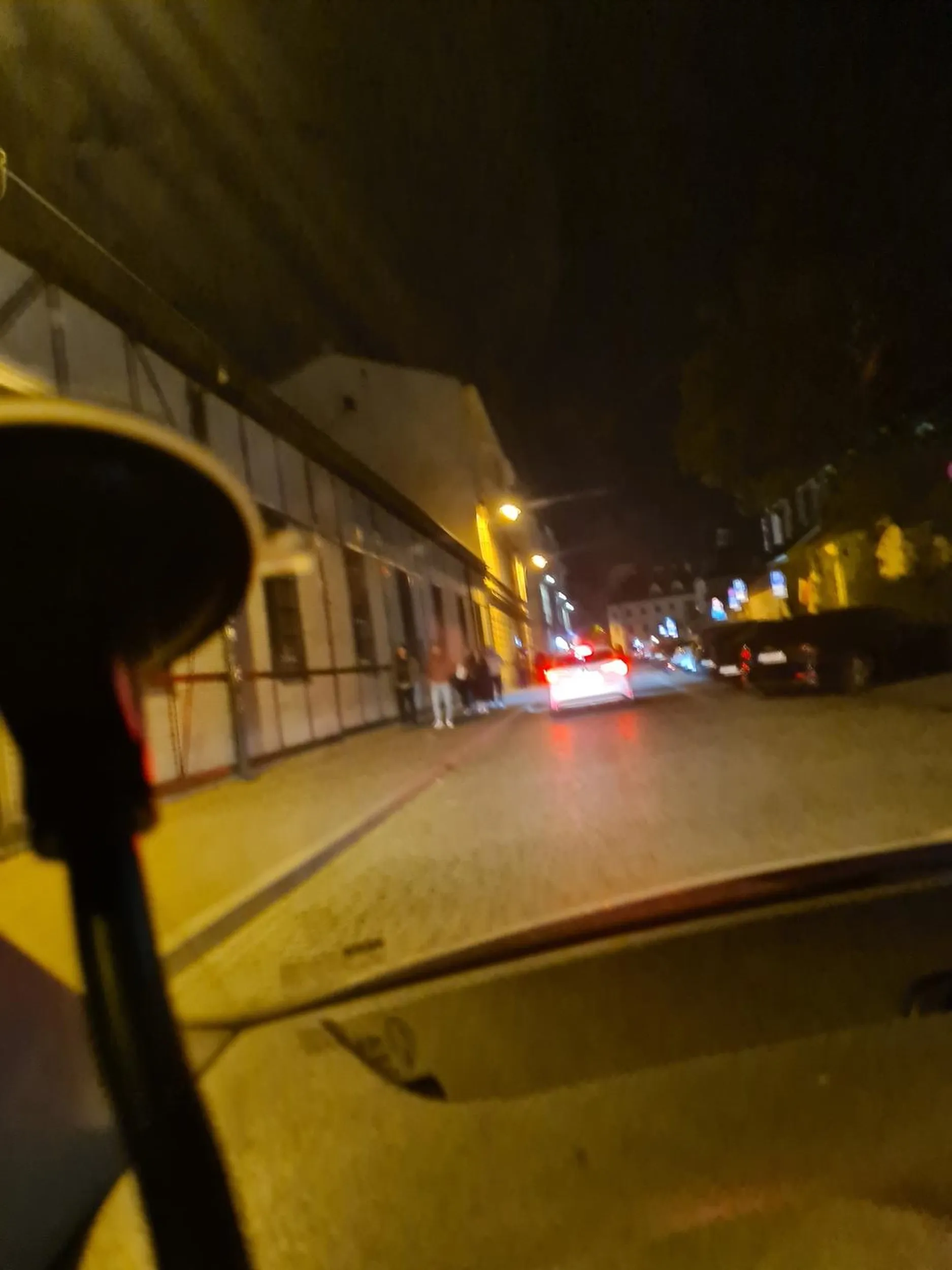 Kierowca wymusza pierwszeństwo