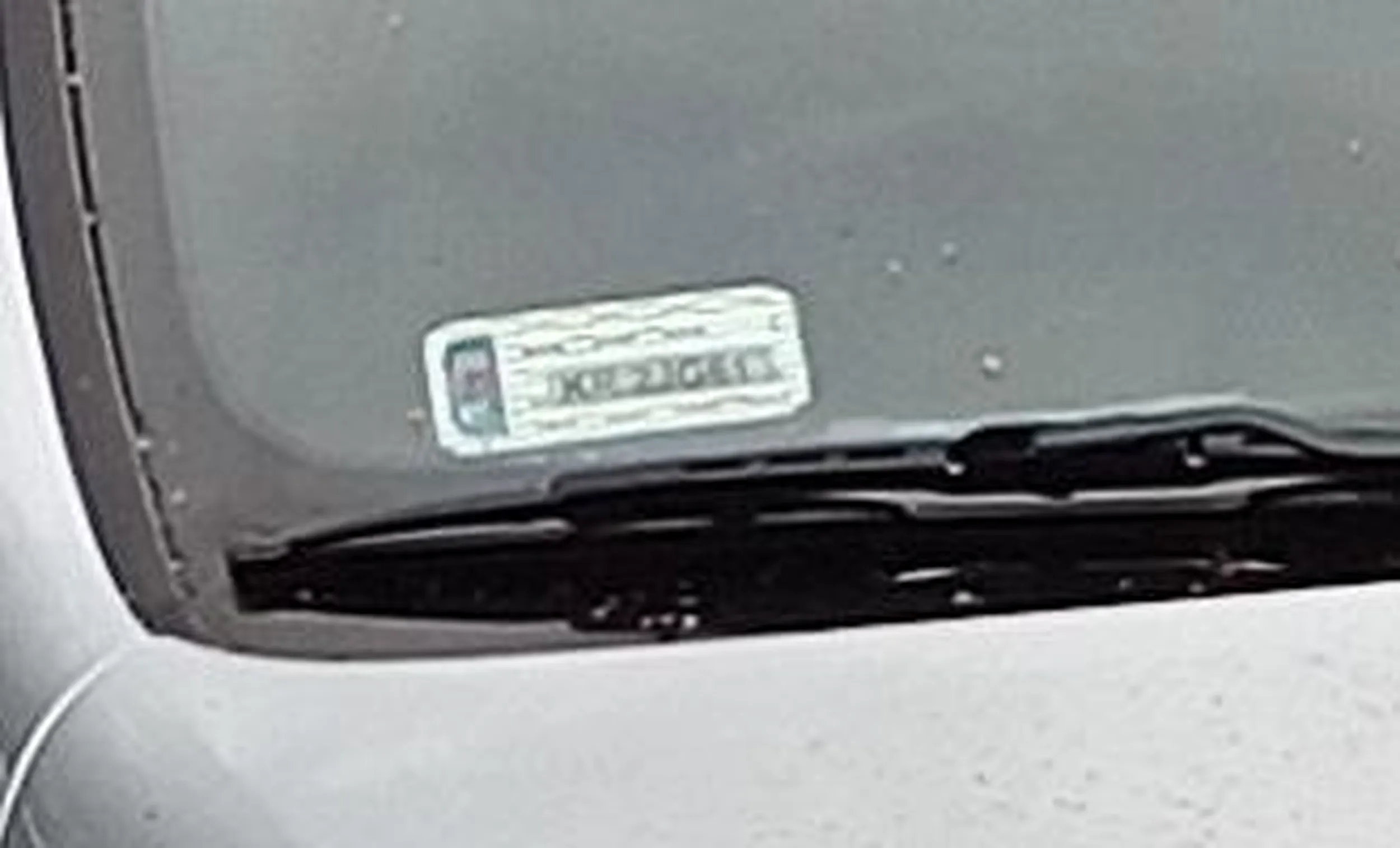 Czy komuś nie skradziono Opla Corsy? Stoi kilka miesięcy w Łaziskach Górnych